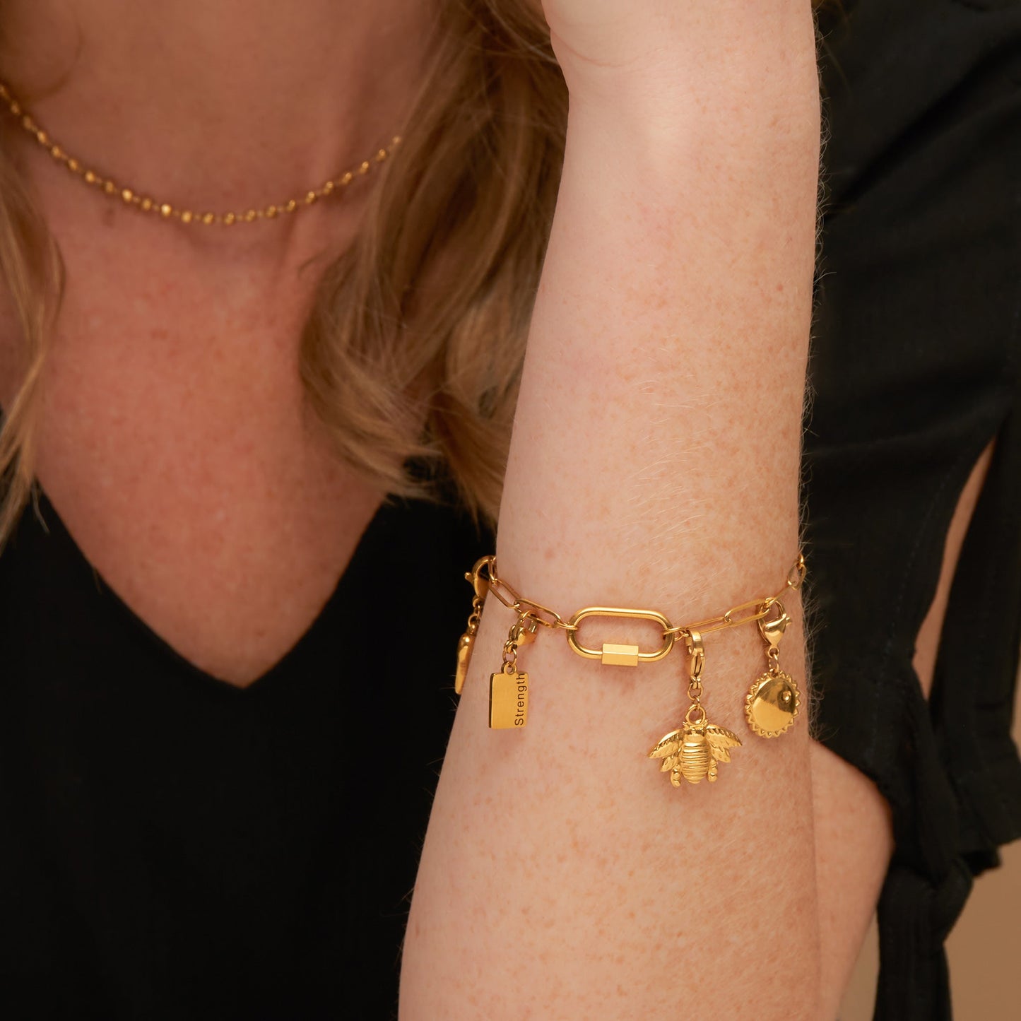 Narelle Waterproof Paperclip Chain Carabiner Bracelet