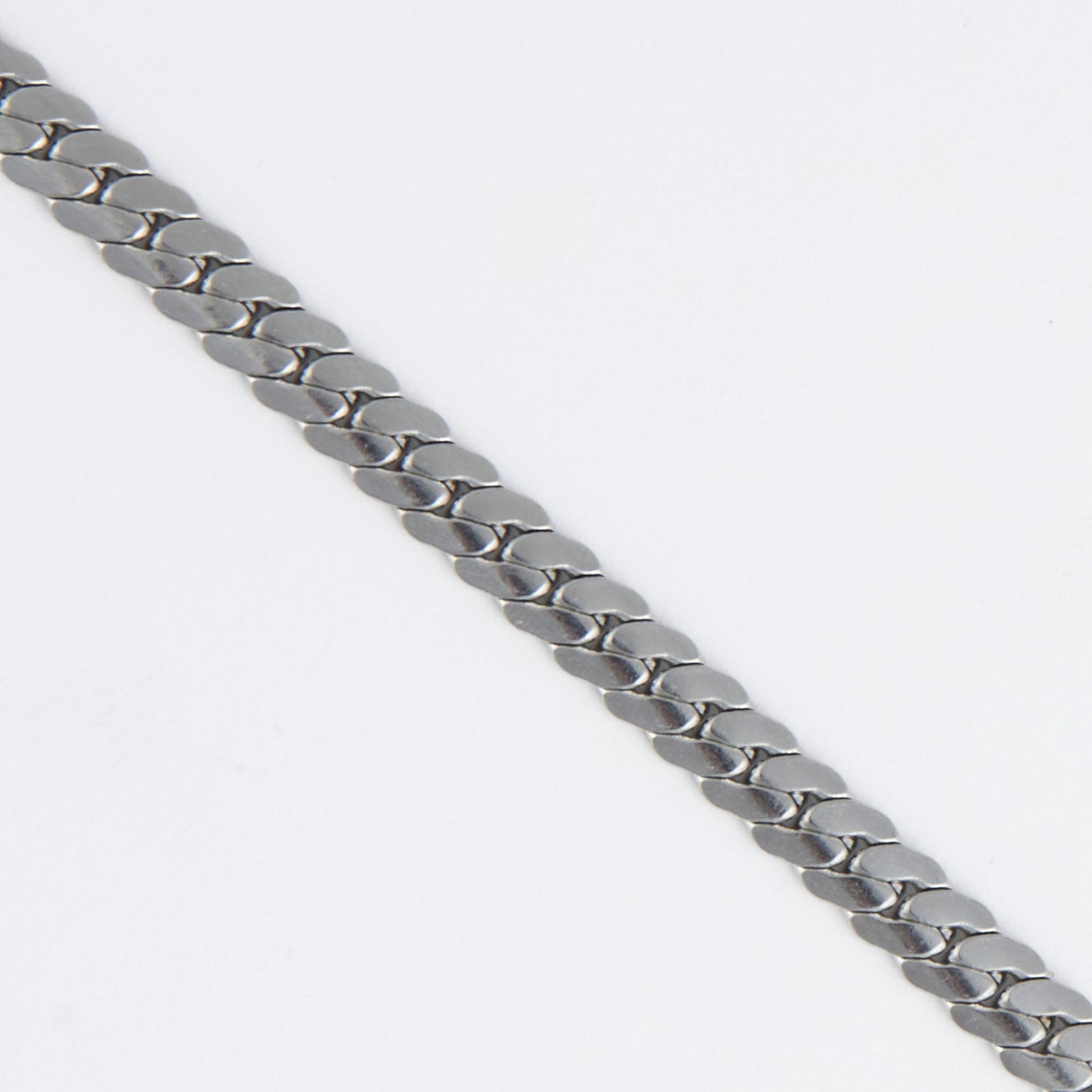 Narelle Waterproof Herringbone Chain Necklace