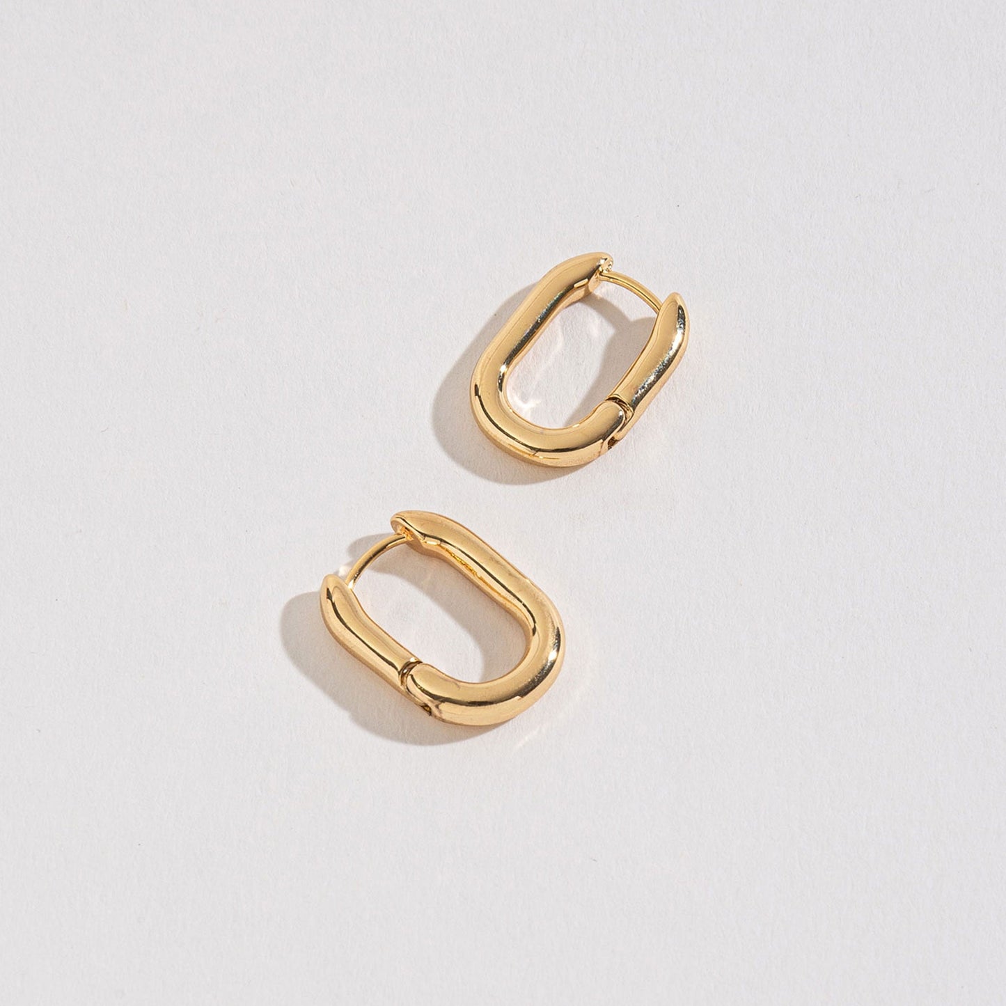 Medium Link Huggie Hoop Earrings