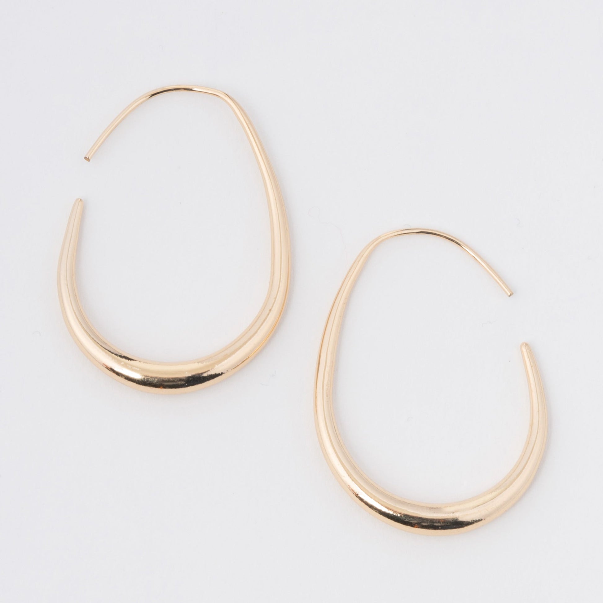 Medium Graduated Oval Hoop Earrings