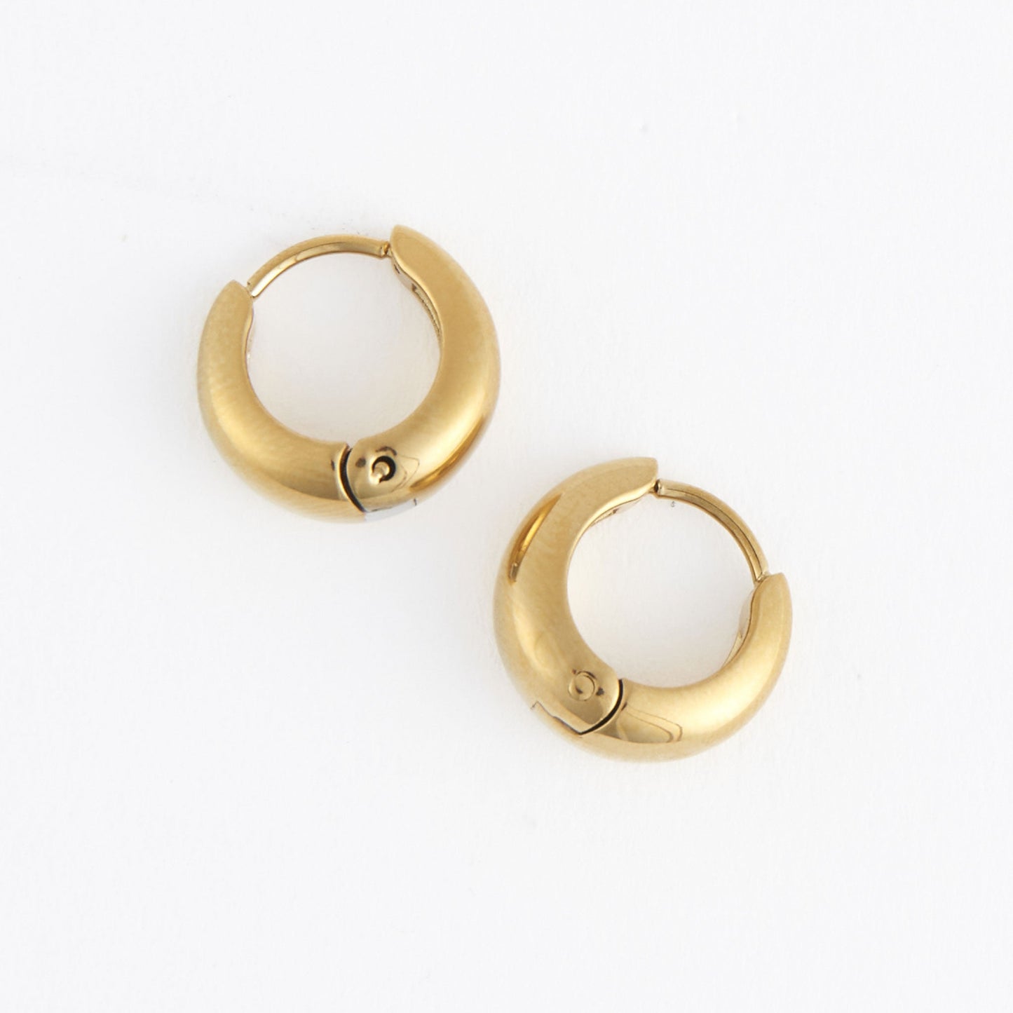 Narelle Waterproof Graduated Huggie Hoop Earrings