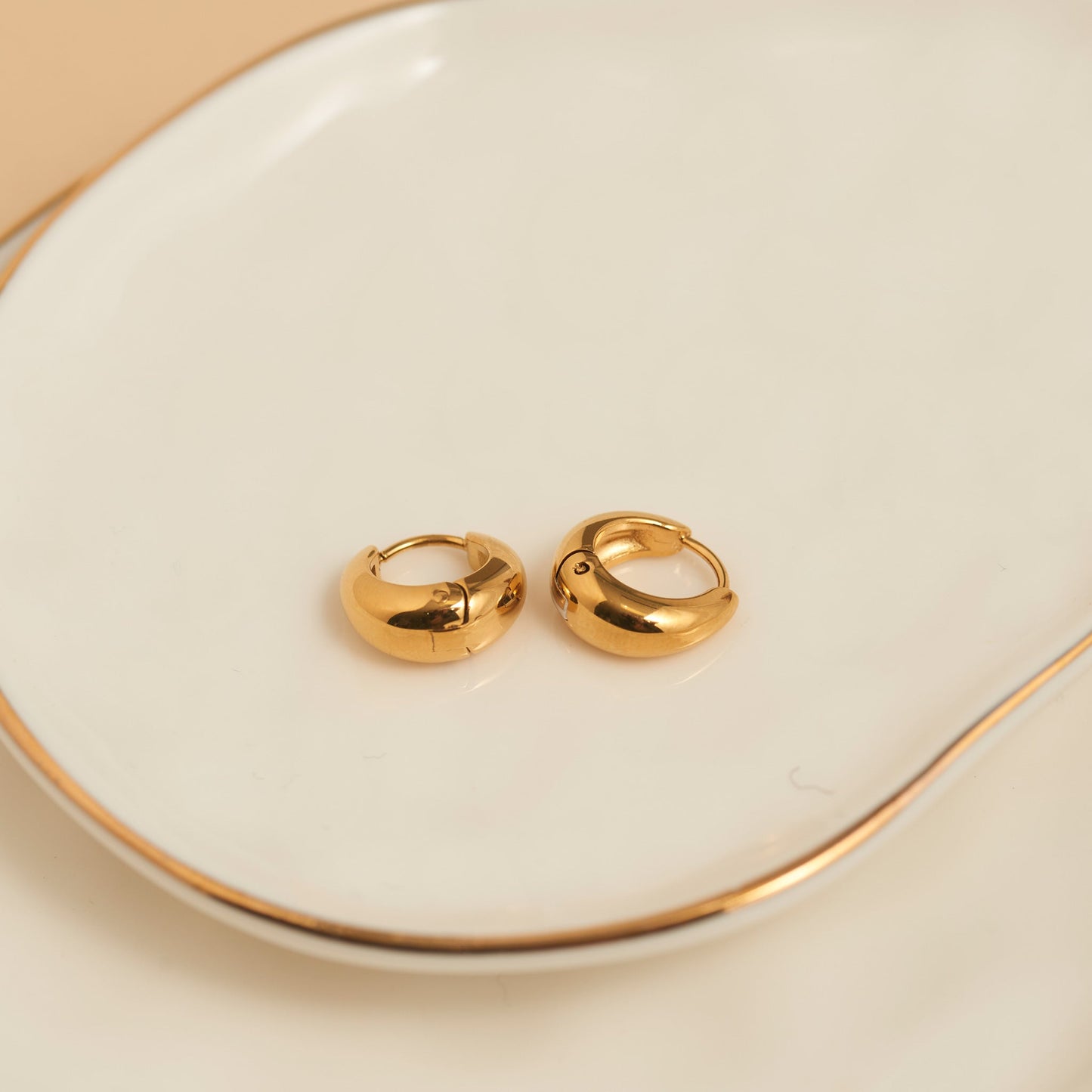 Narelle Waterproof Graduated Huggie Hoop Earrings