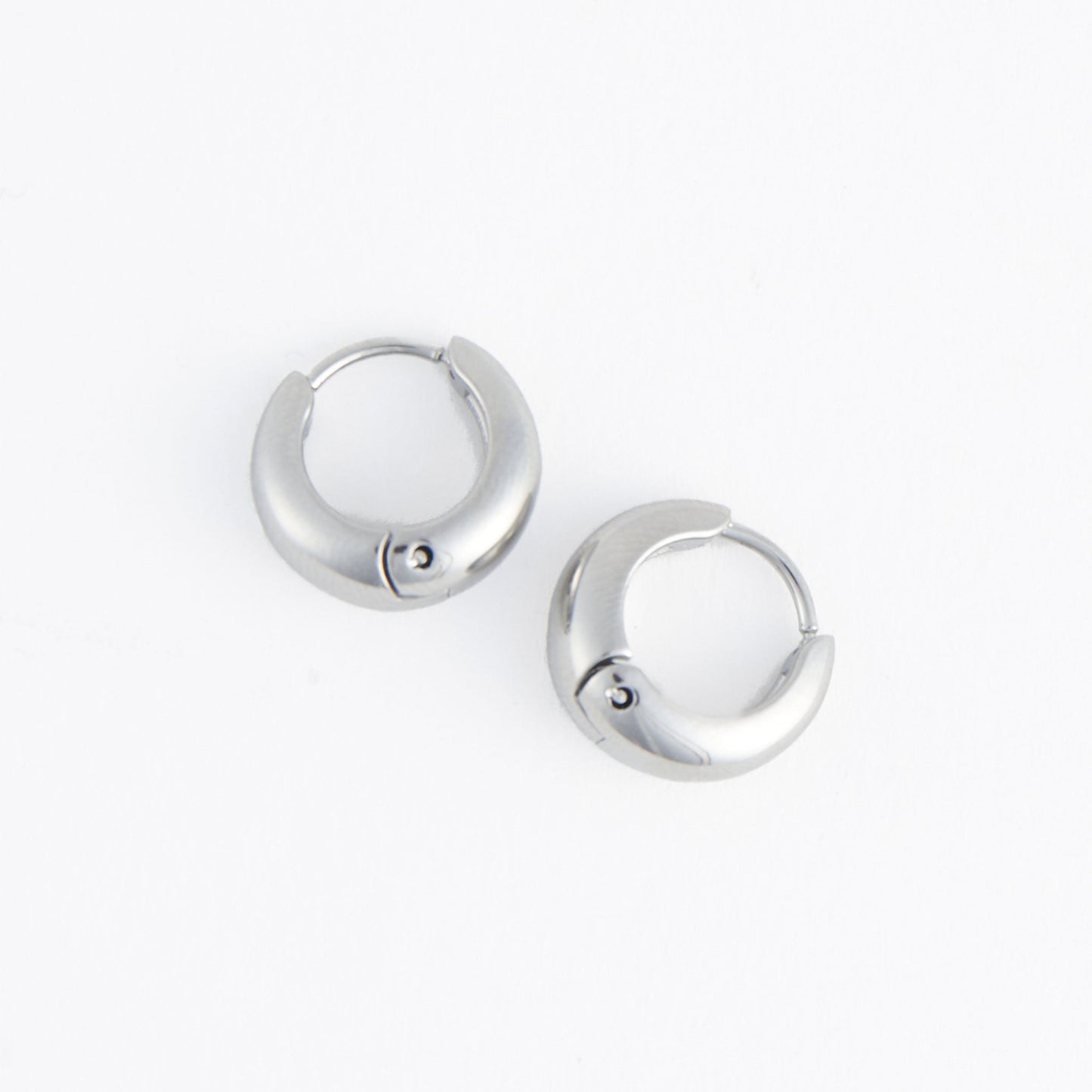 Narelle Waterproof Graduated Huggie Hoop Earrings