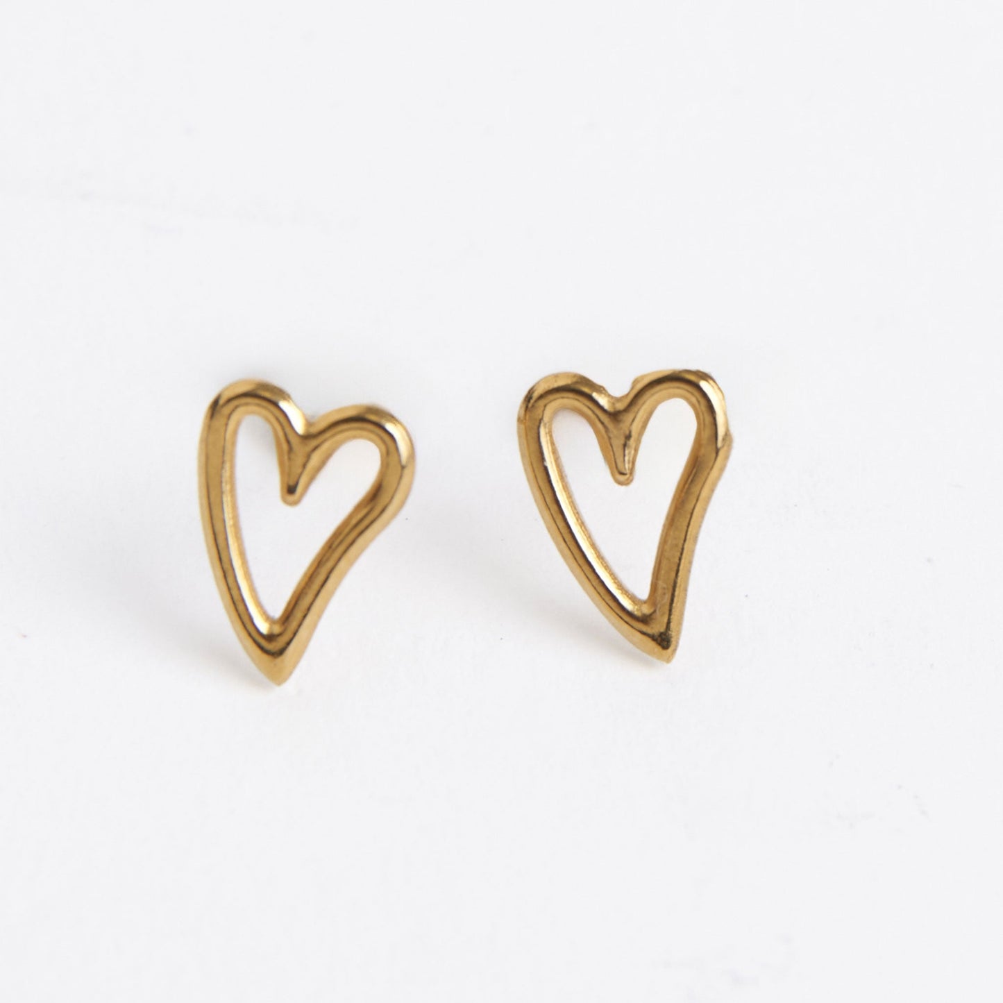 Narelle Waterproof Heart Outline Stud Earrings