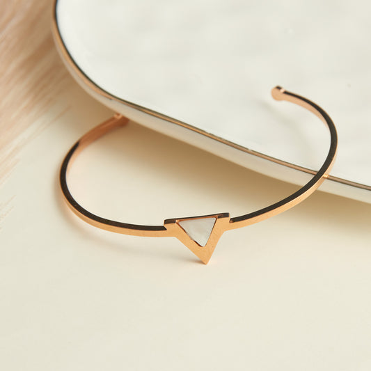 Ss Triangle Shape & Mop Br-Rose Gld