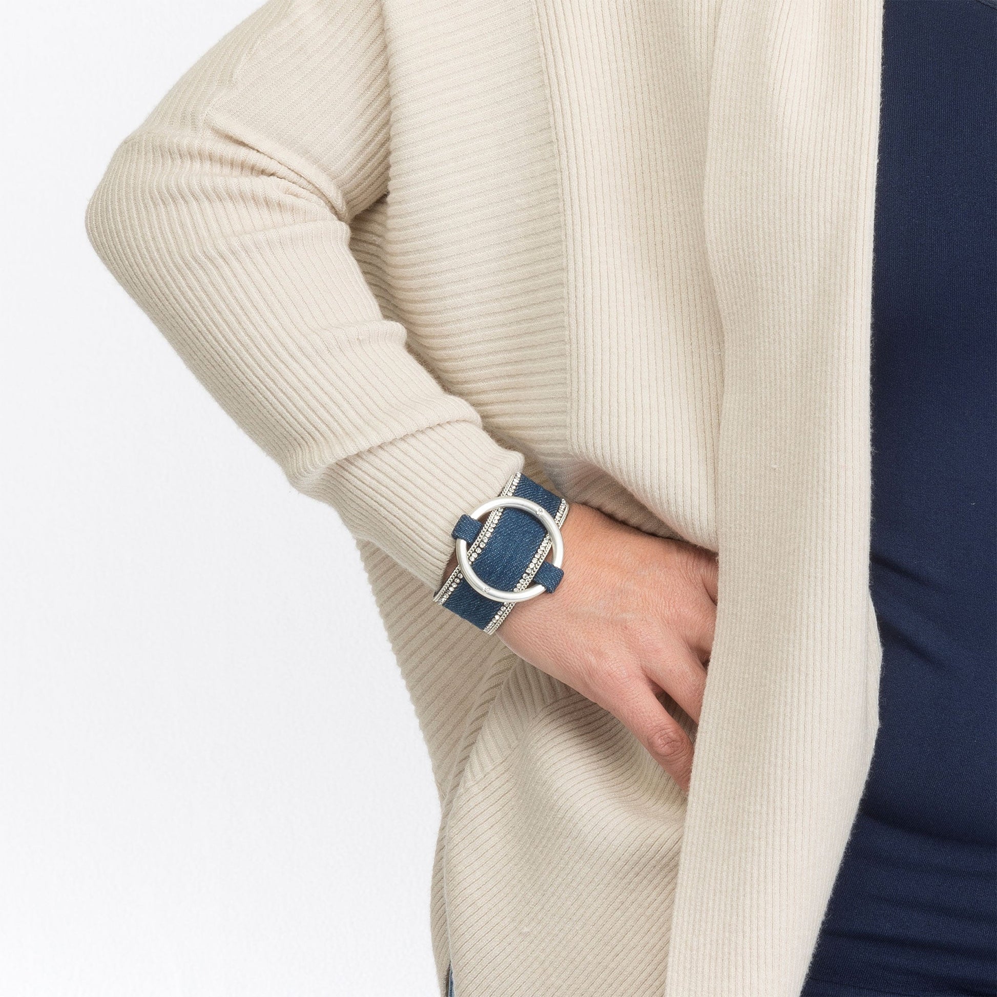 Hrt & Circle Denim Magnet Br