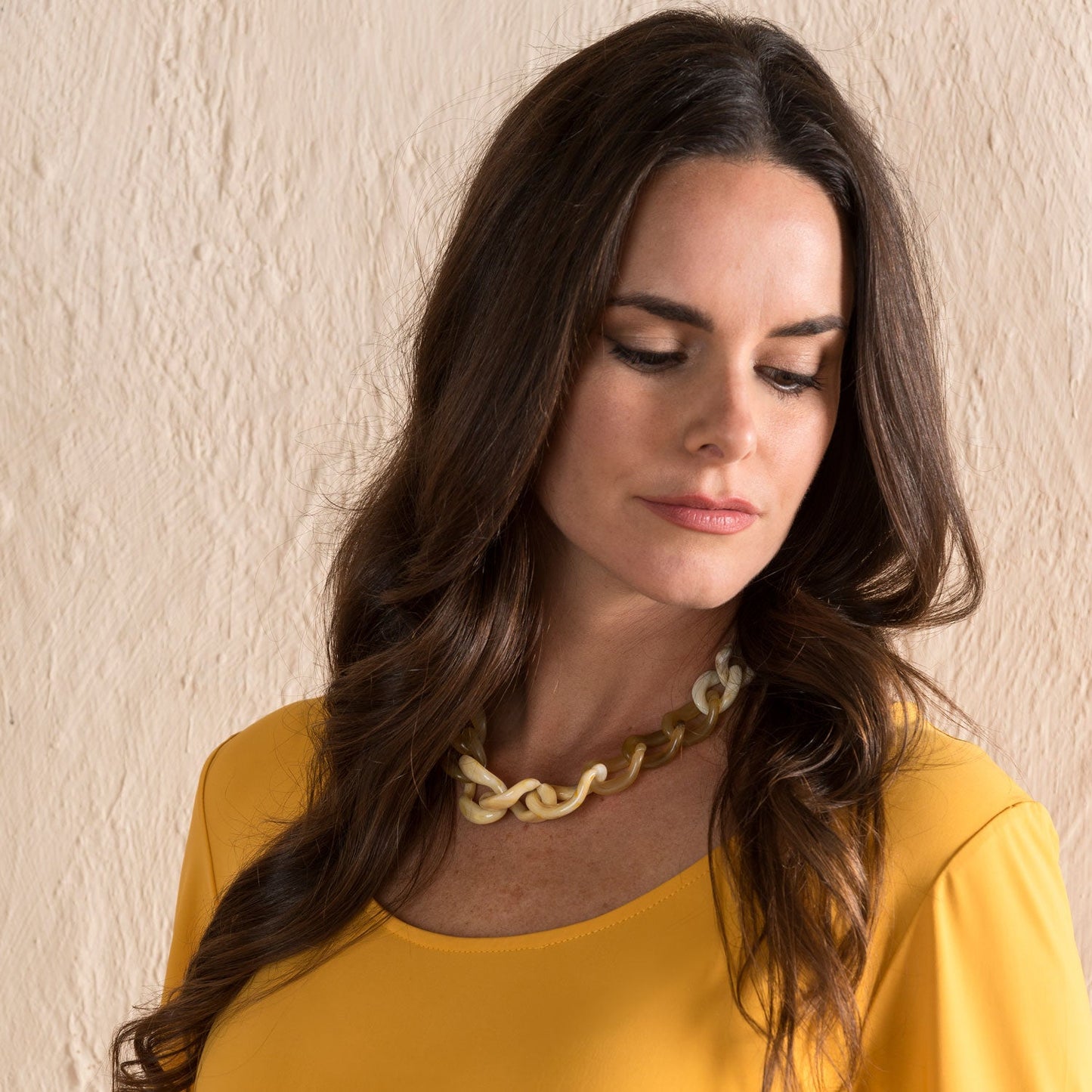 Cream Chunky Curb Chain Collar Necklace