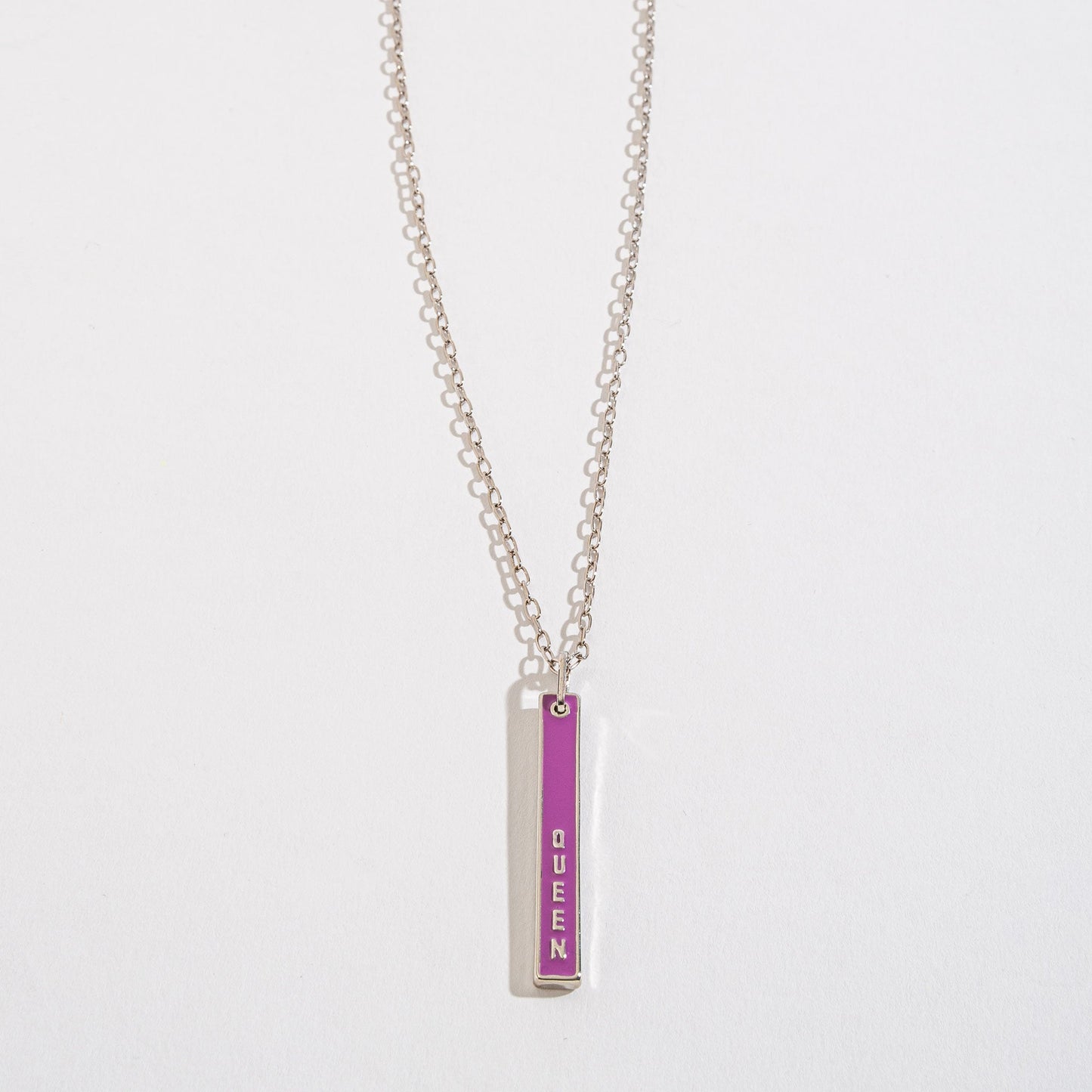 Queen Pendant Bar Necklace