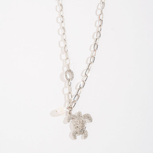 Cora Pearl & Charm Pendant Turtle Necklace