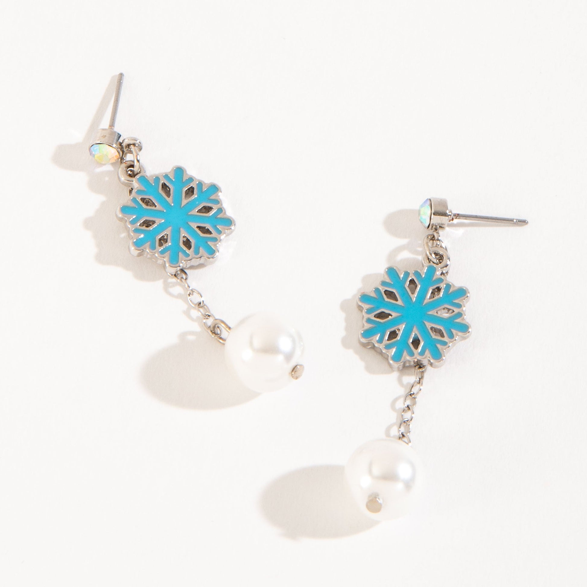 Joy Snowflake Pearl Earrings