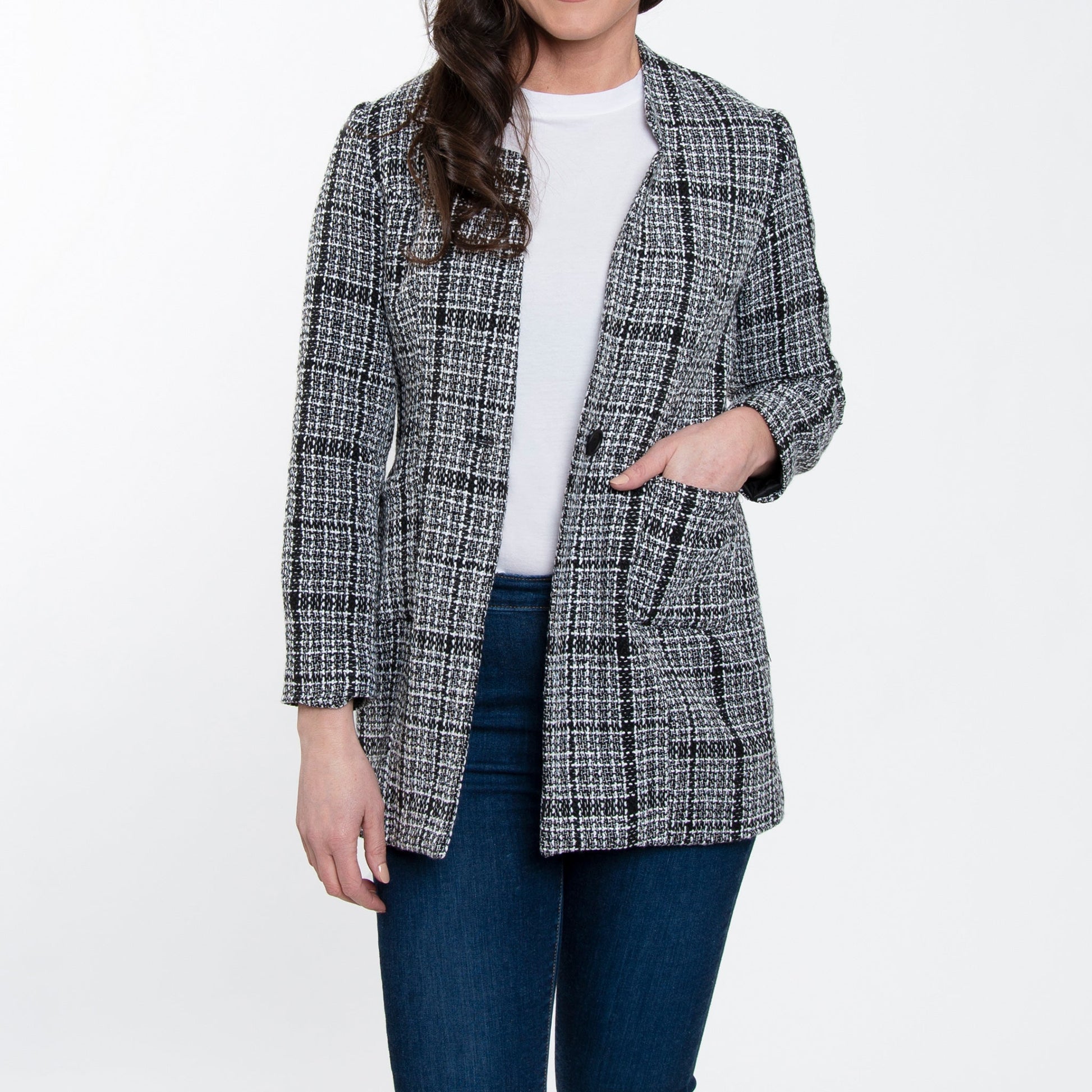 Elsie & Zoey  Women's Lyra Long Boucle Blazer