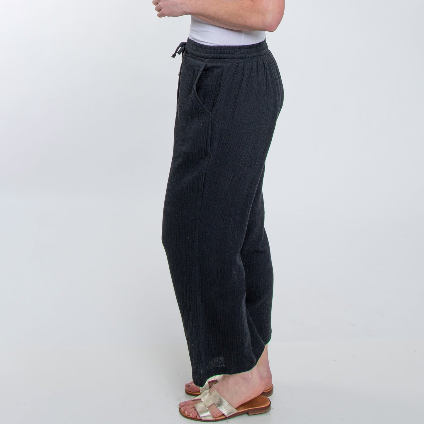 Elsie & Zoey Women's Resortwear Monroe Gauze Wide Leg Cropped Pants