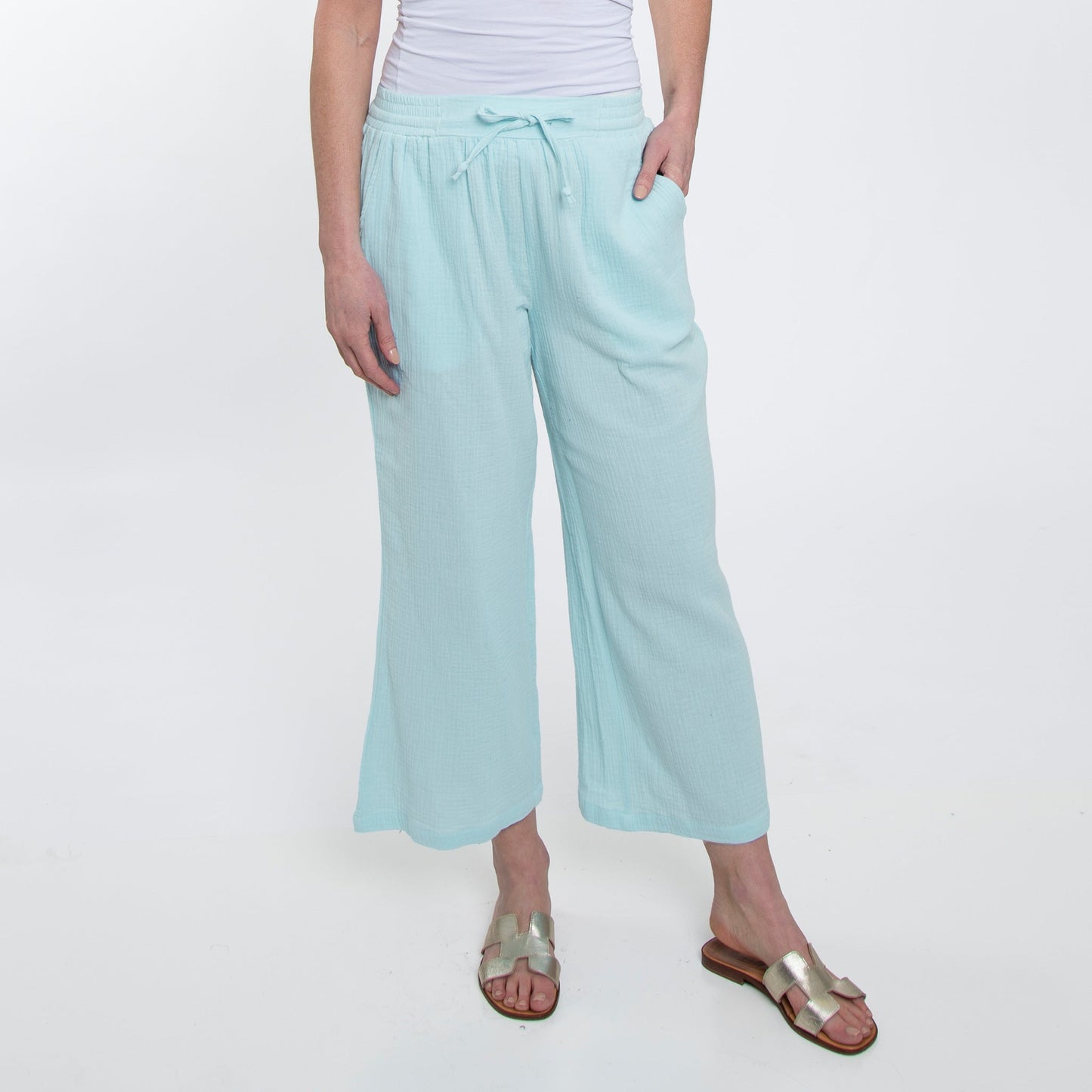 Elsie & Zoey Women's Resortwear Monroe Gauze Wide Leg Cropped Pants