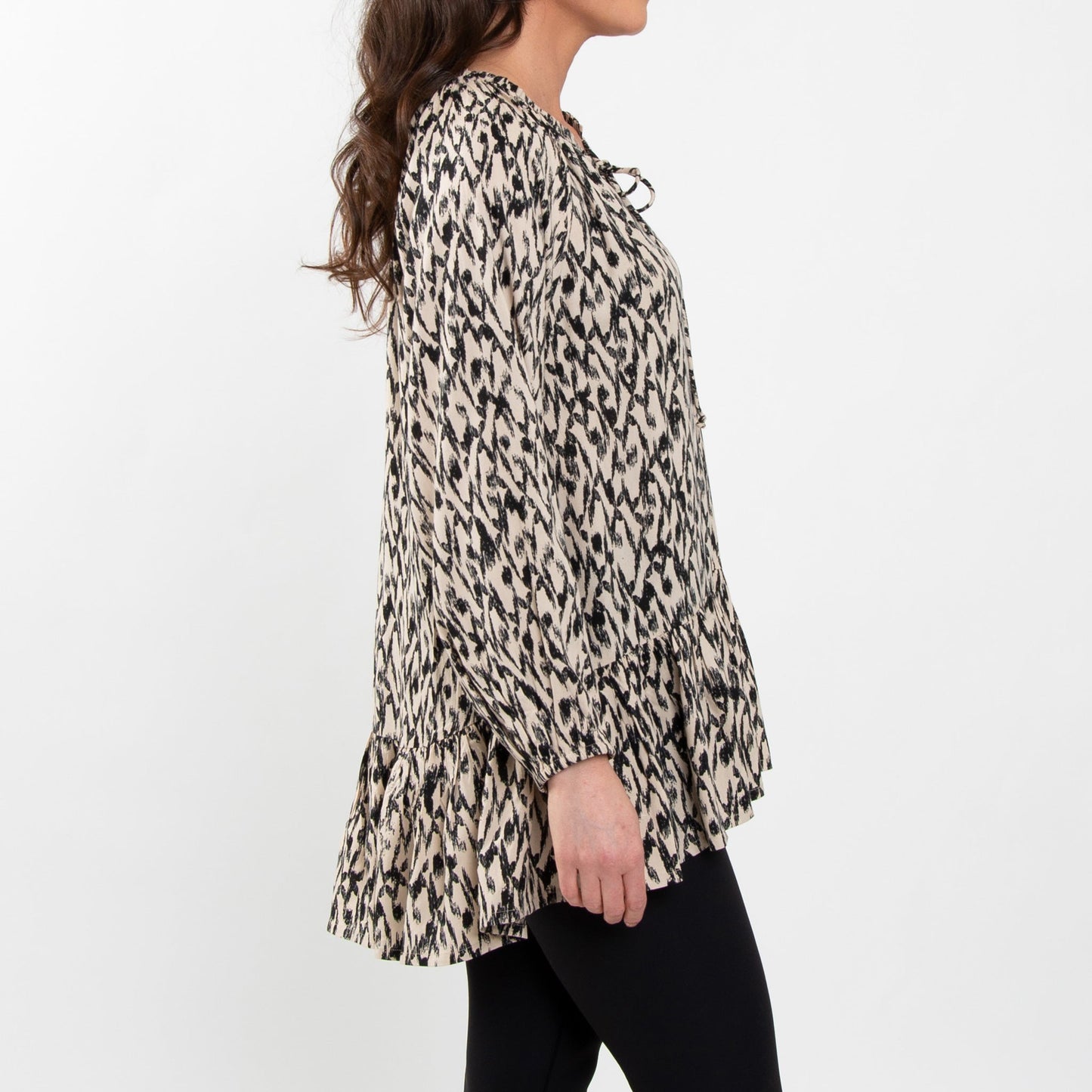 Elsie & Zoey Women's Hollis Ruffle V-Neck Tie Blouse