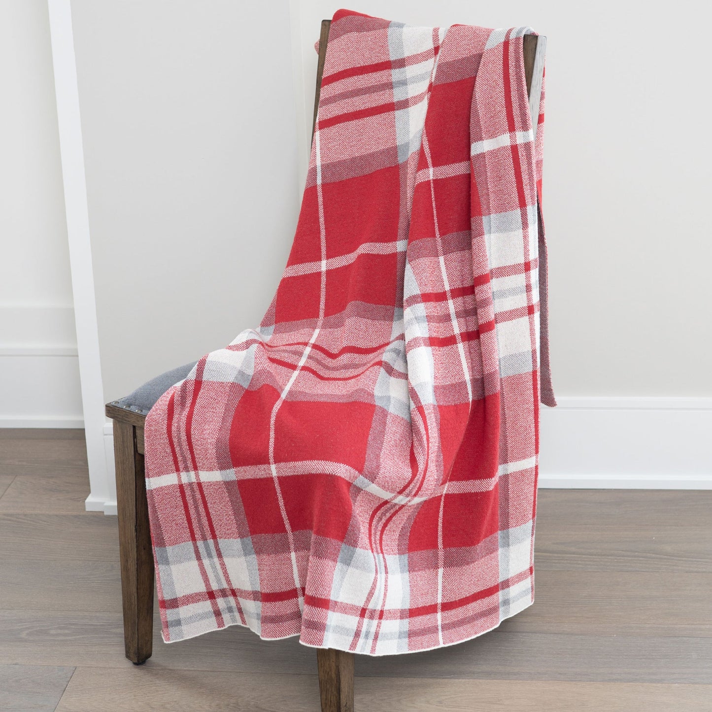 Elsie & Zoey  EZ Home50X60 Alith Throw Blanket