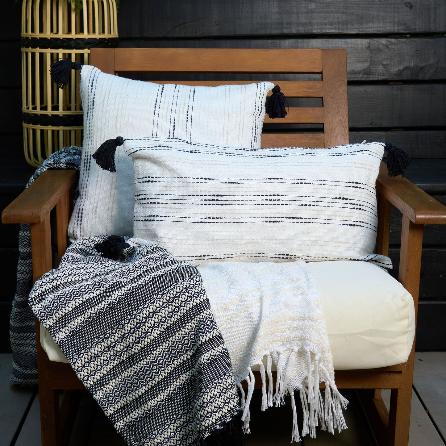 Zahara Handwoven Indoor/Outdoor 18x18 Pillow