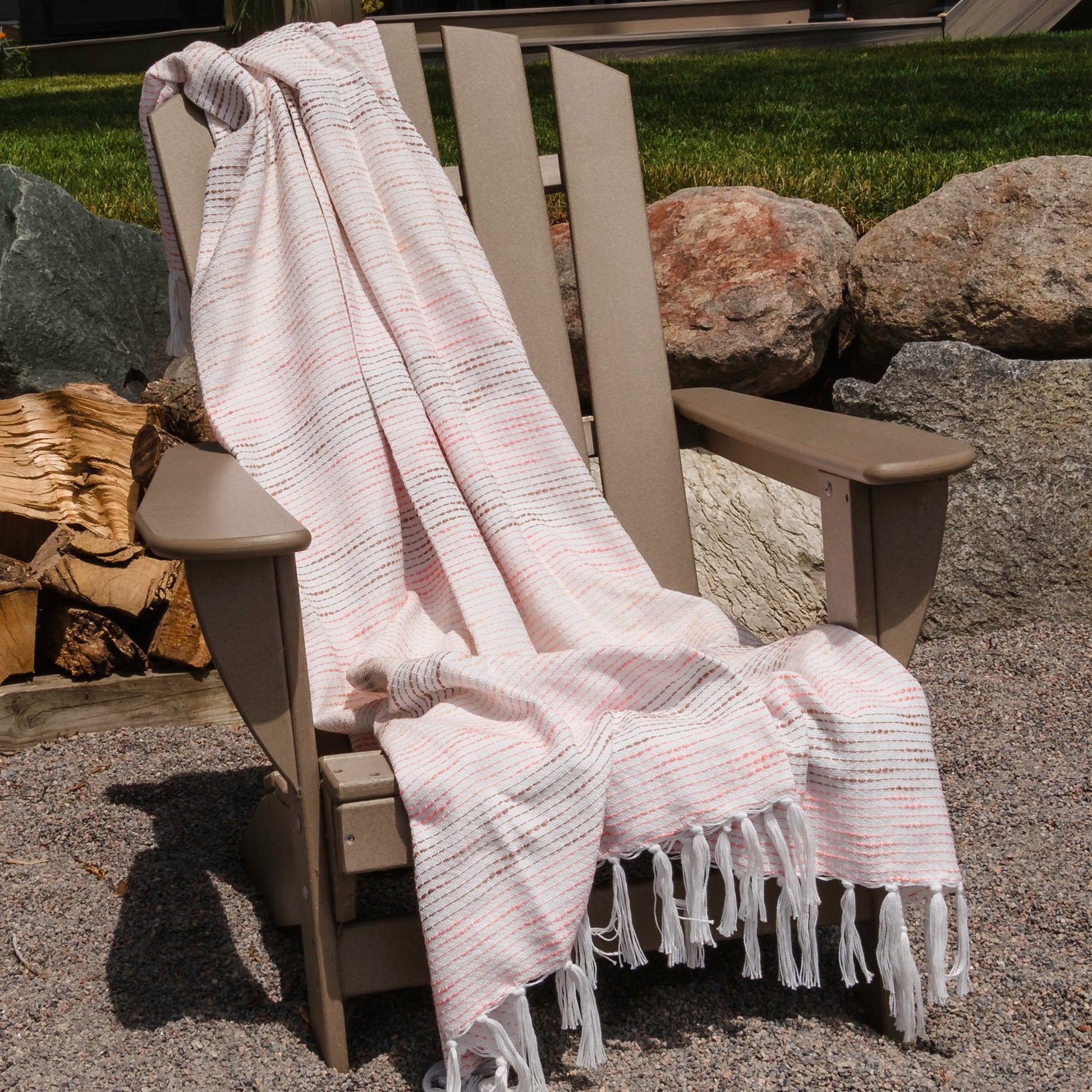 Zahara Handwoven Indoor/Outdoor 50x70 Throw