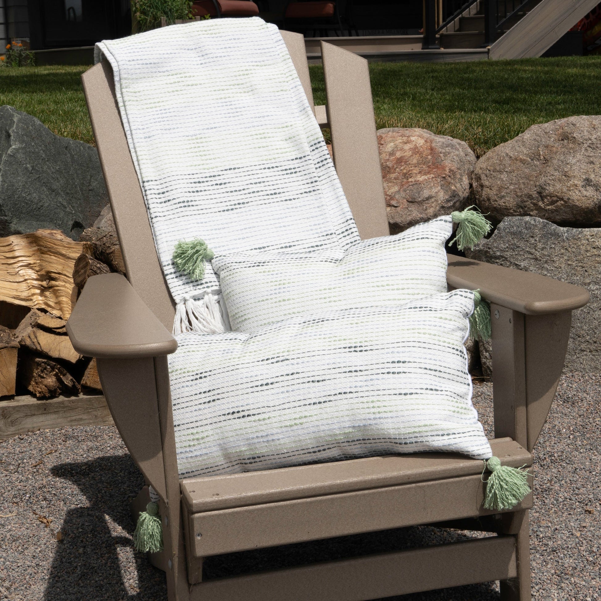 Zahara Handwoven Indoor/Outdoor 50x70 Throw