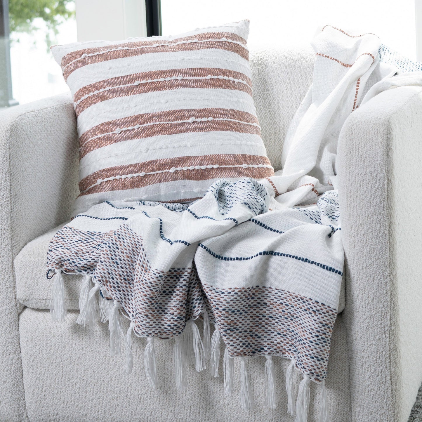 Tylanne Handwoven Indoor/Outdoor 50x70 Throw