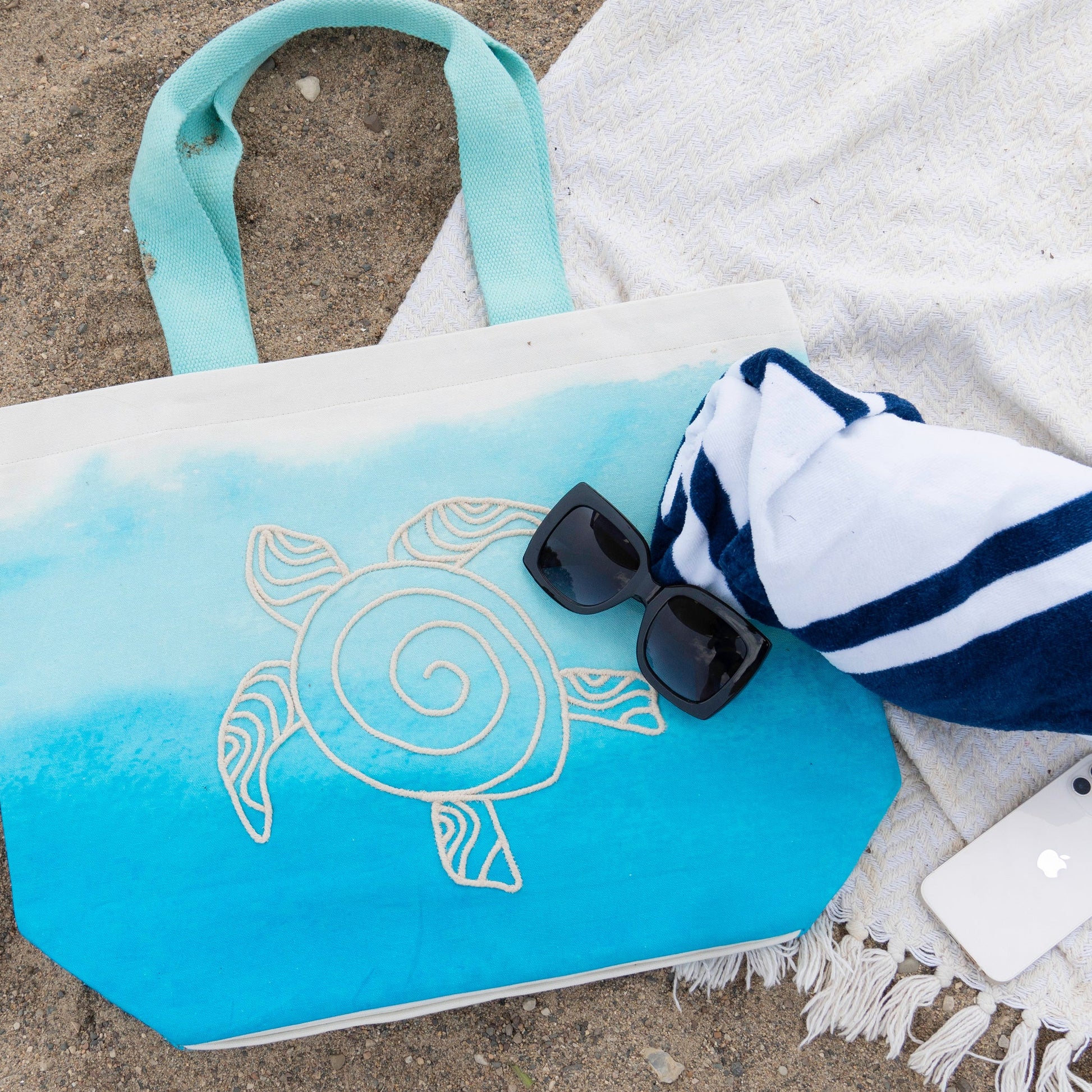 Maui Water Resistant Tote