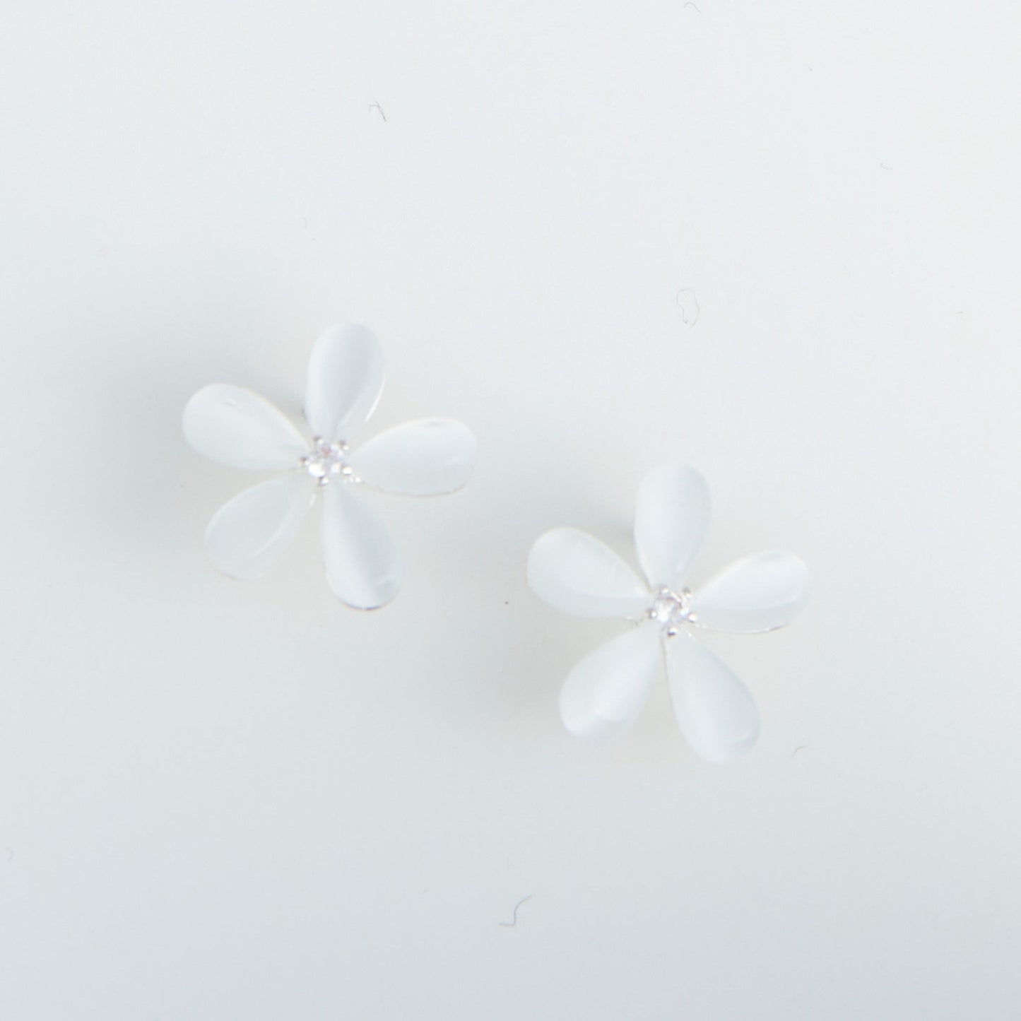 Silver White Cateye Flower Ear Sense Earrings