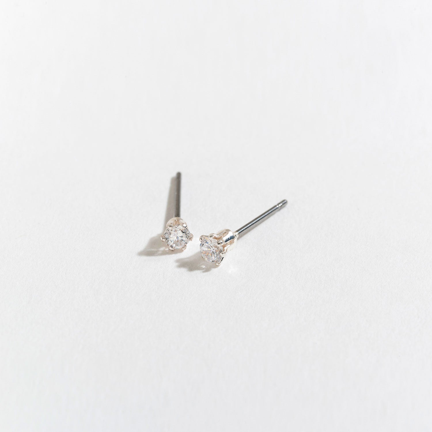3Mm Silver Cz Ear Sense Pe