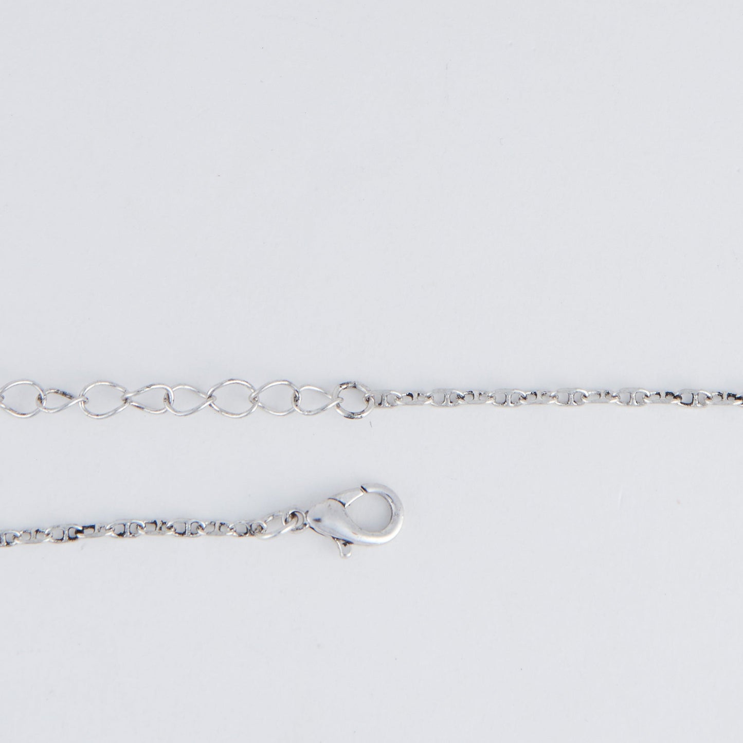 Zara Engraved Leaf Pendant Necklace