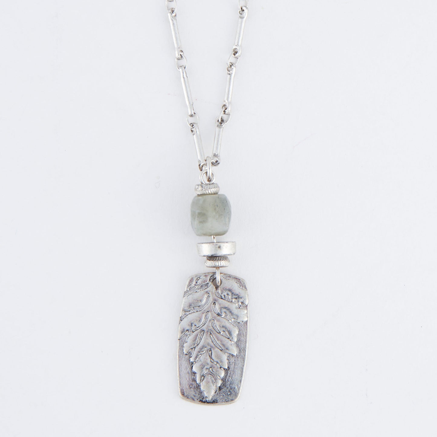 Bela Leaf Pendant Necklace