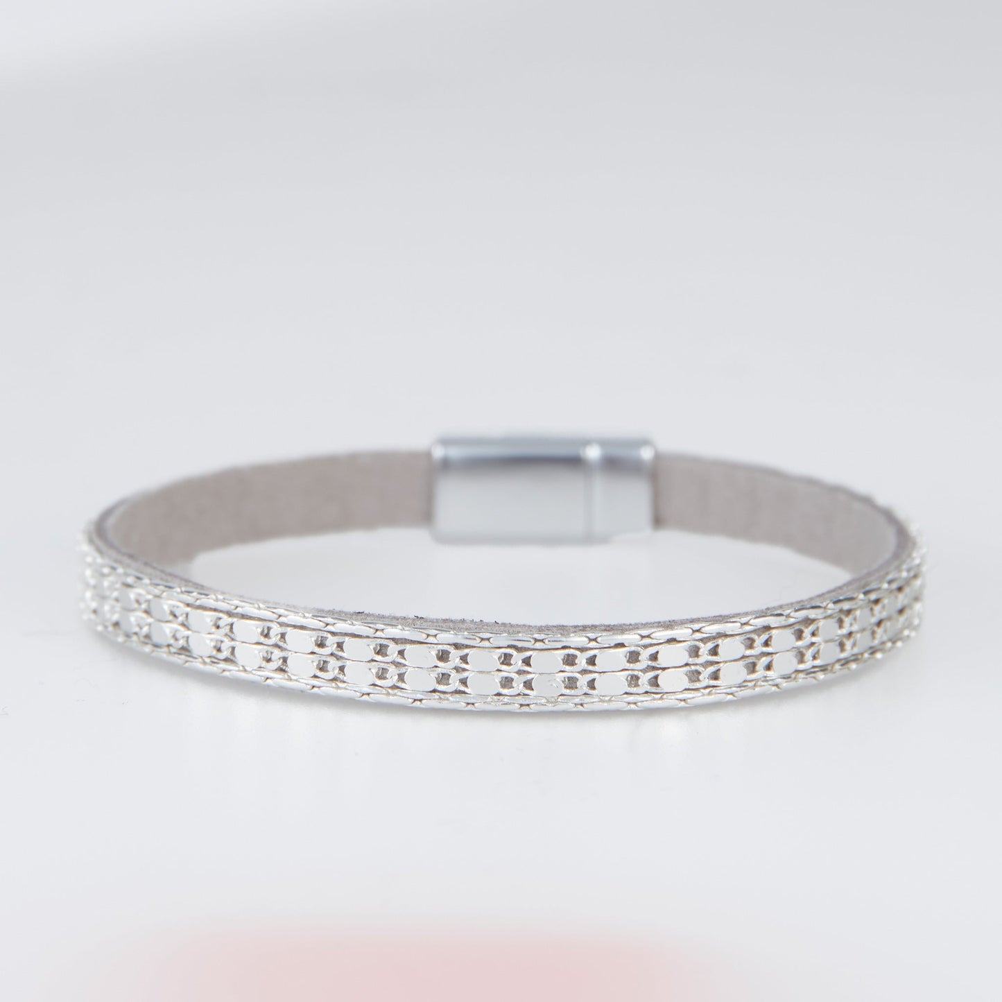Marlie Dainty Chain Magnetic Bracelet