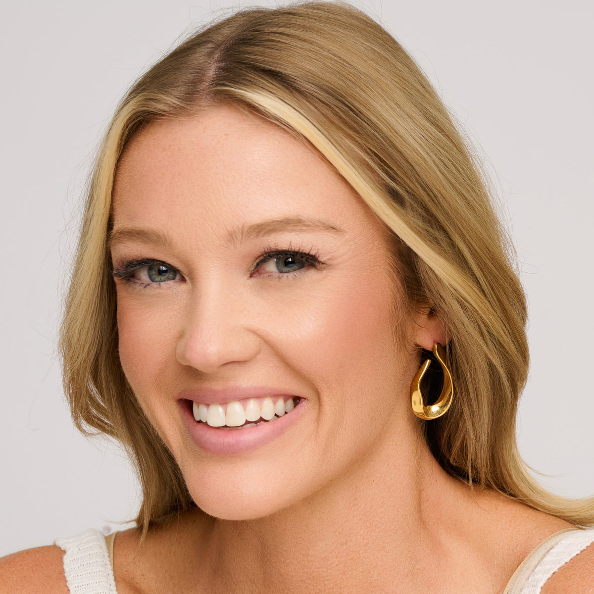 Narelle Waterproof Twisted Teardrop Earrings