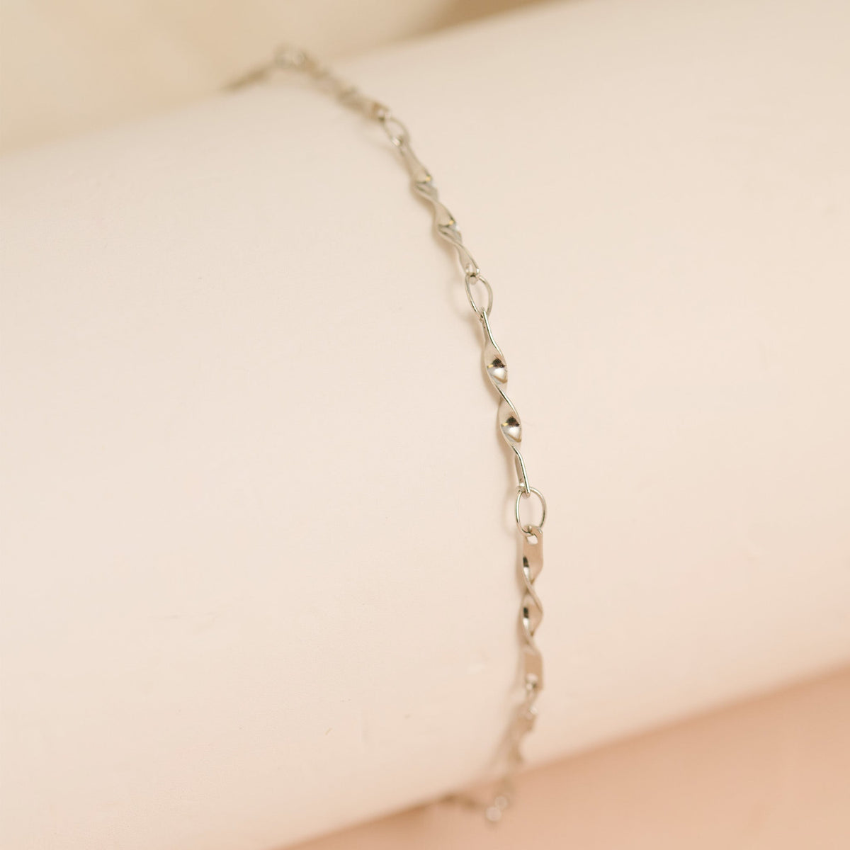Narelle Waterproof Delicate Twisted Chain Bracelet