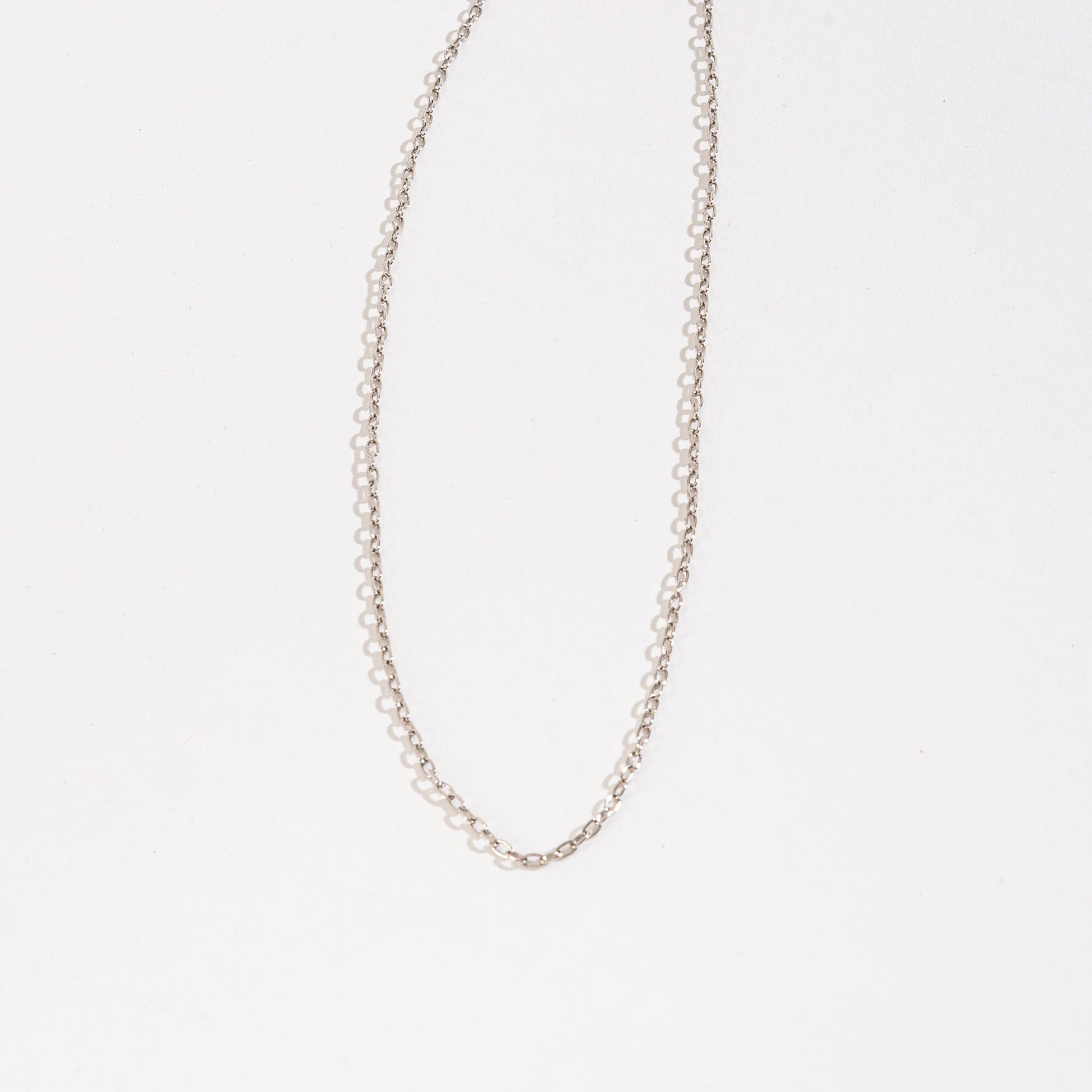 2Mm Oval Chain Necklace