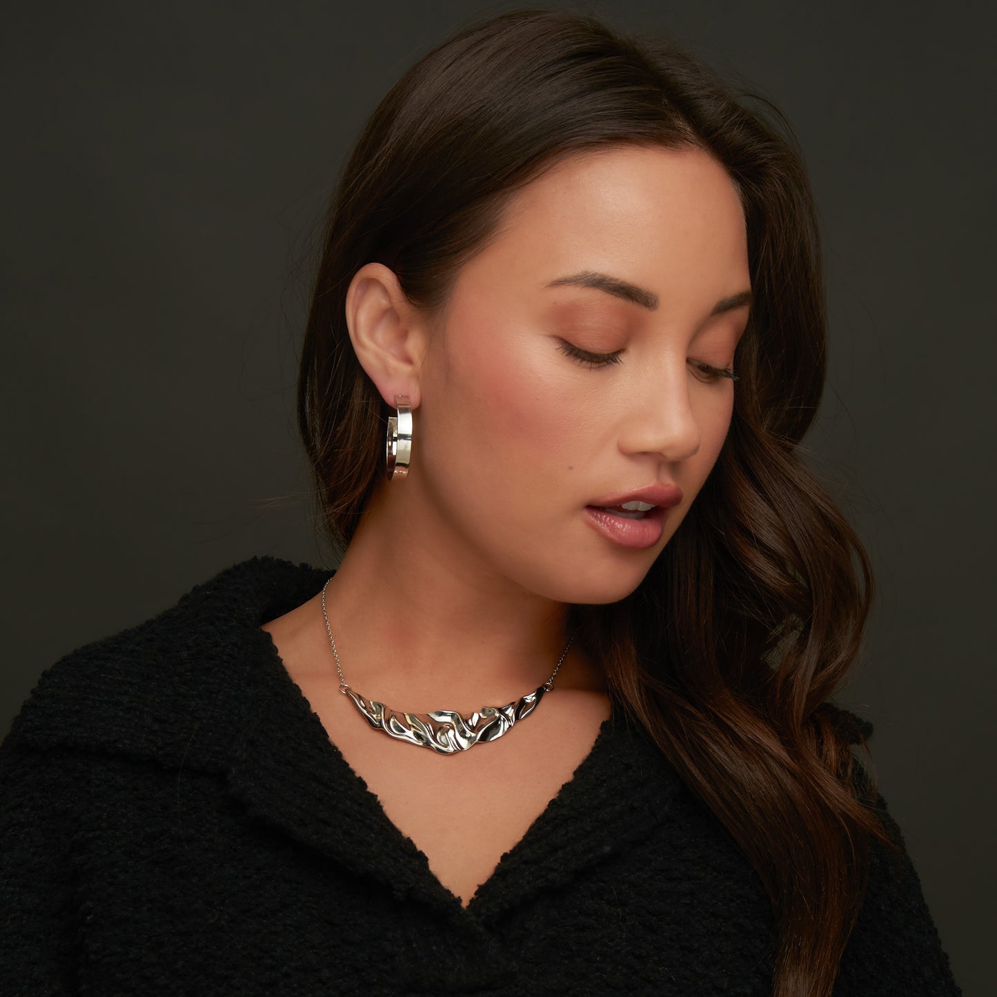 Silver Crumpled Metal Collar Necklace