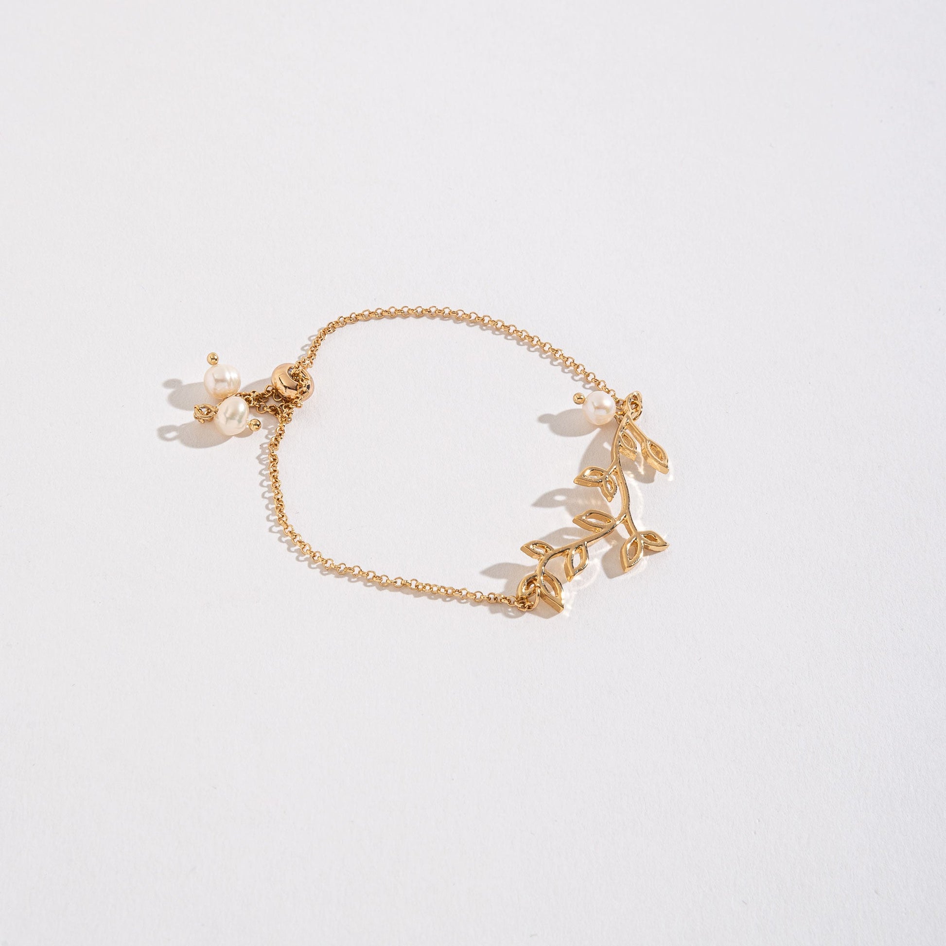 Lark Pearl Bracelet