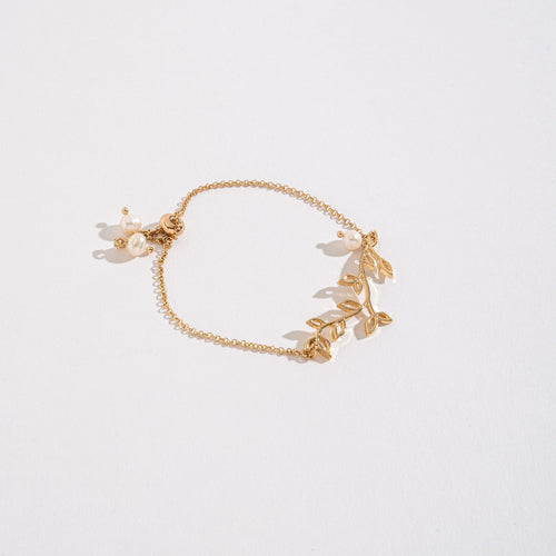 Lark Pearl Bracelet