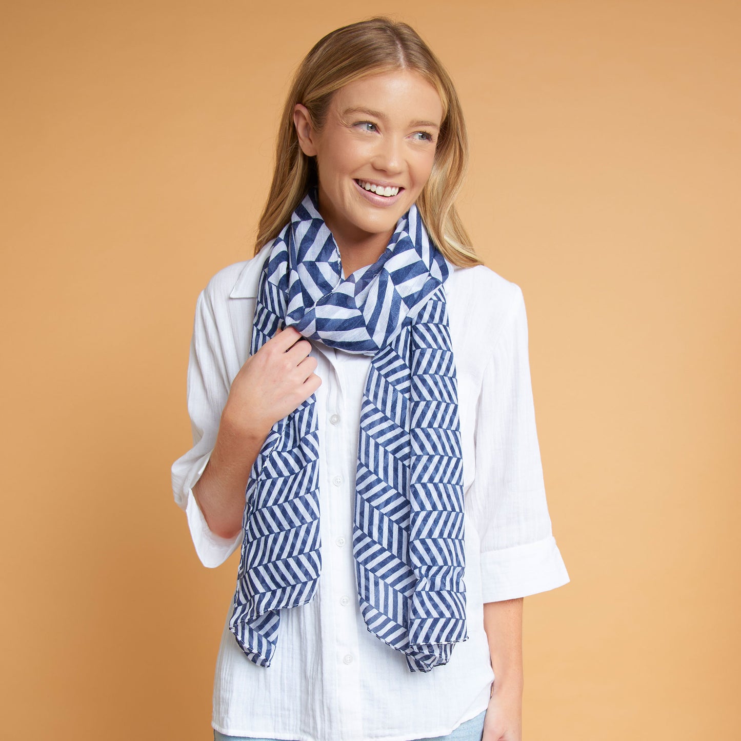 Kira Lightweight Scarf