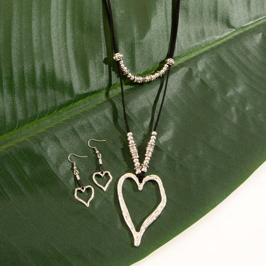 Mattie Textured Heart Pendant Necklace & Earring Set