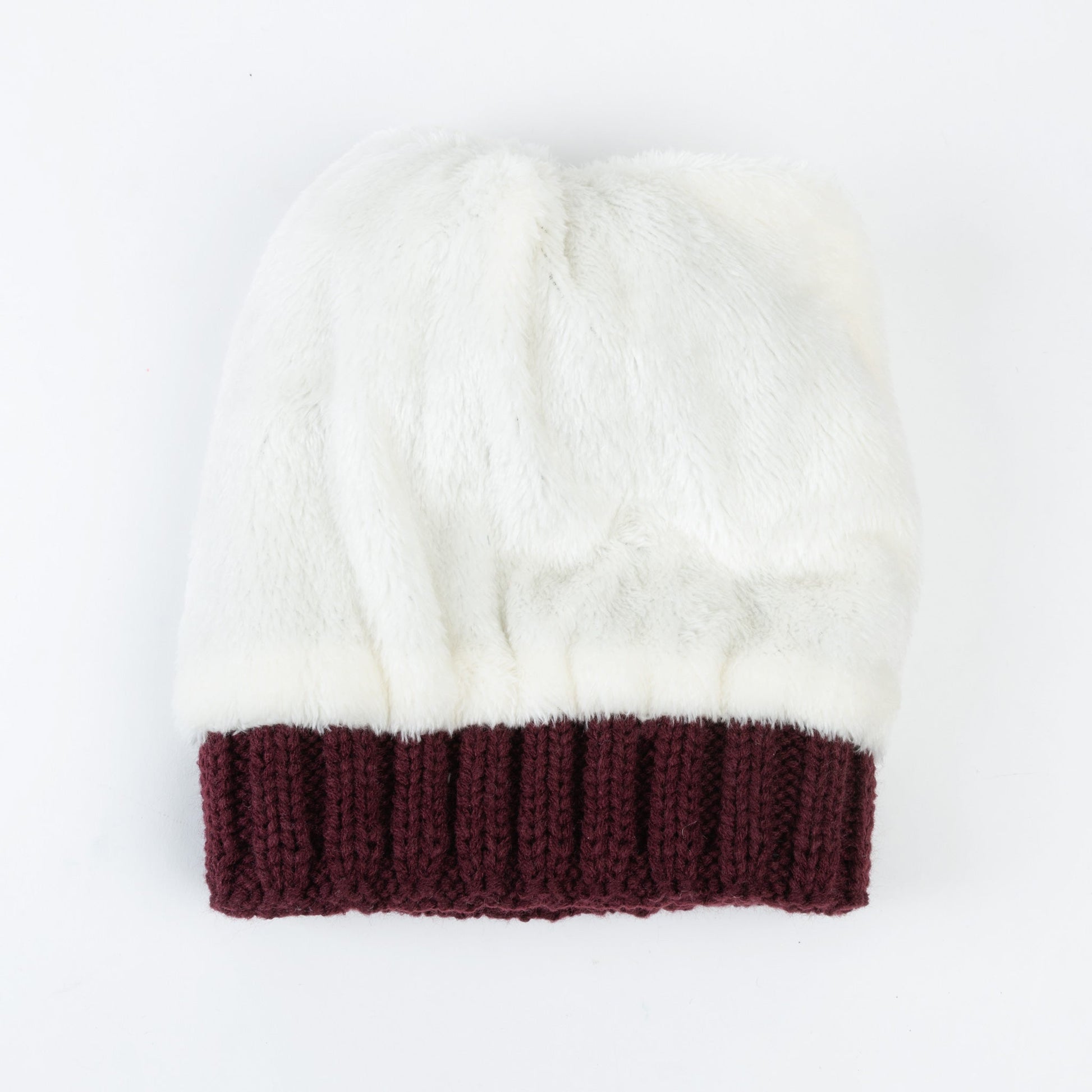 Howard's Women's Winter Sierra Cable Knit Pom Beanie