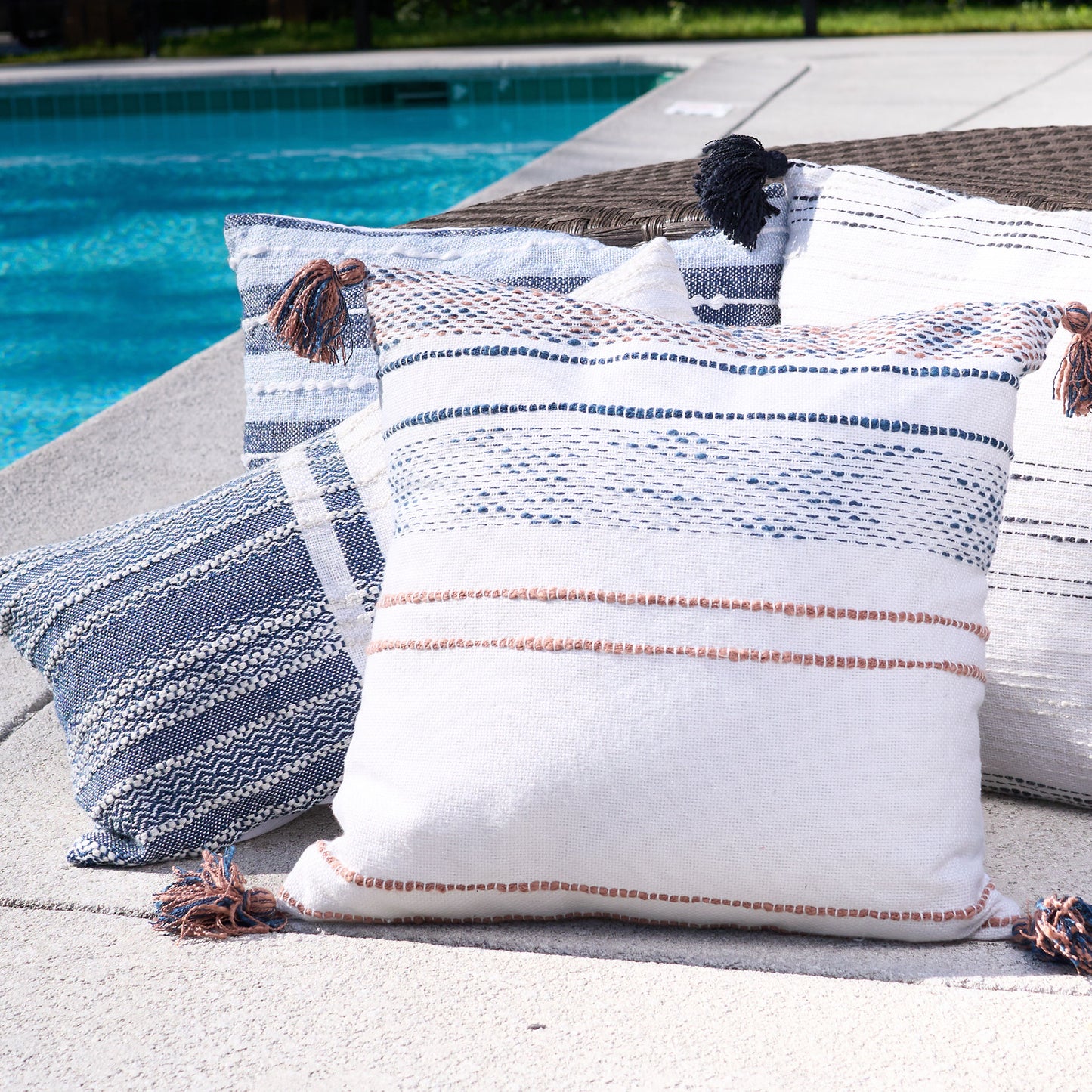 Tylanne Handwoven Indoor/Outdoor 18x18 Pillow