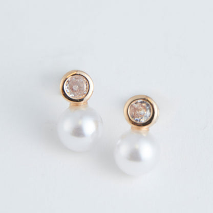 Gold Pearl Ear Sense Earrings