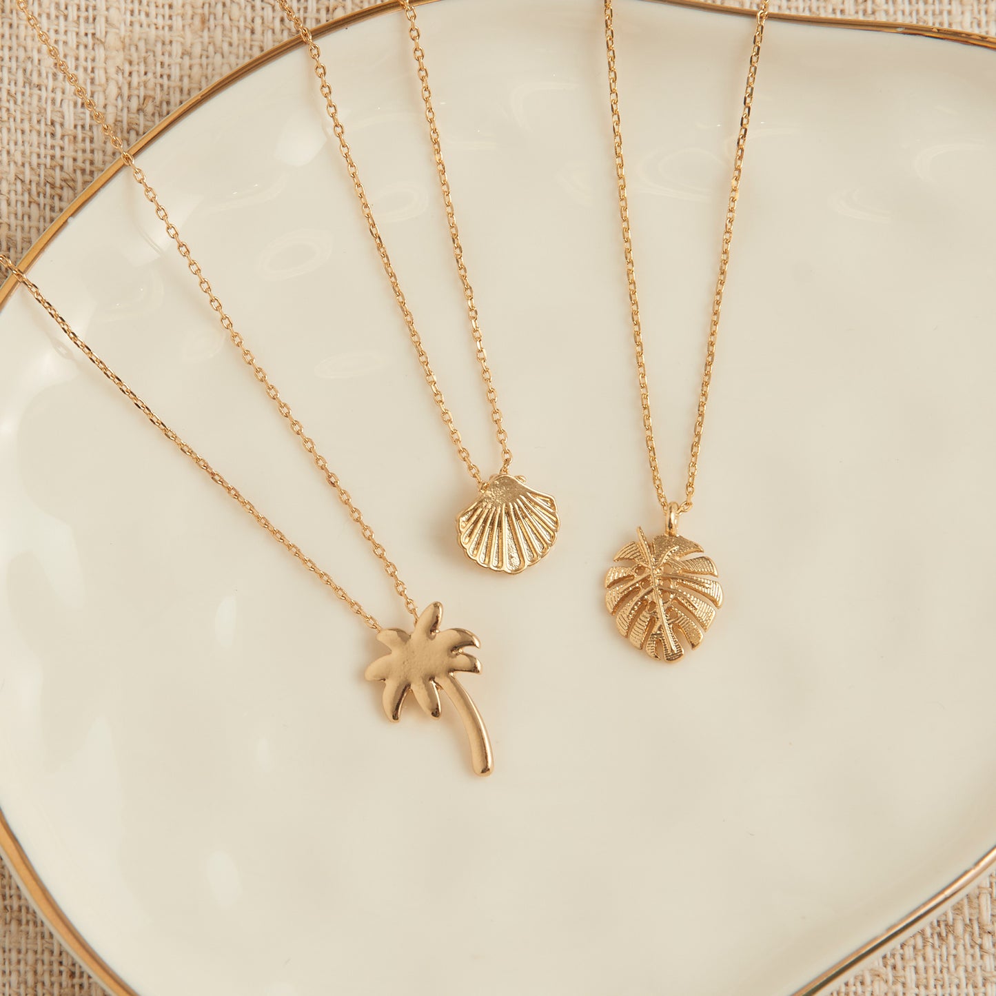 Palm Tree Icon Necklace