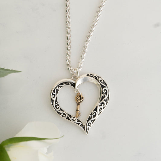 Roma Heart Pendant Necklace