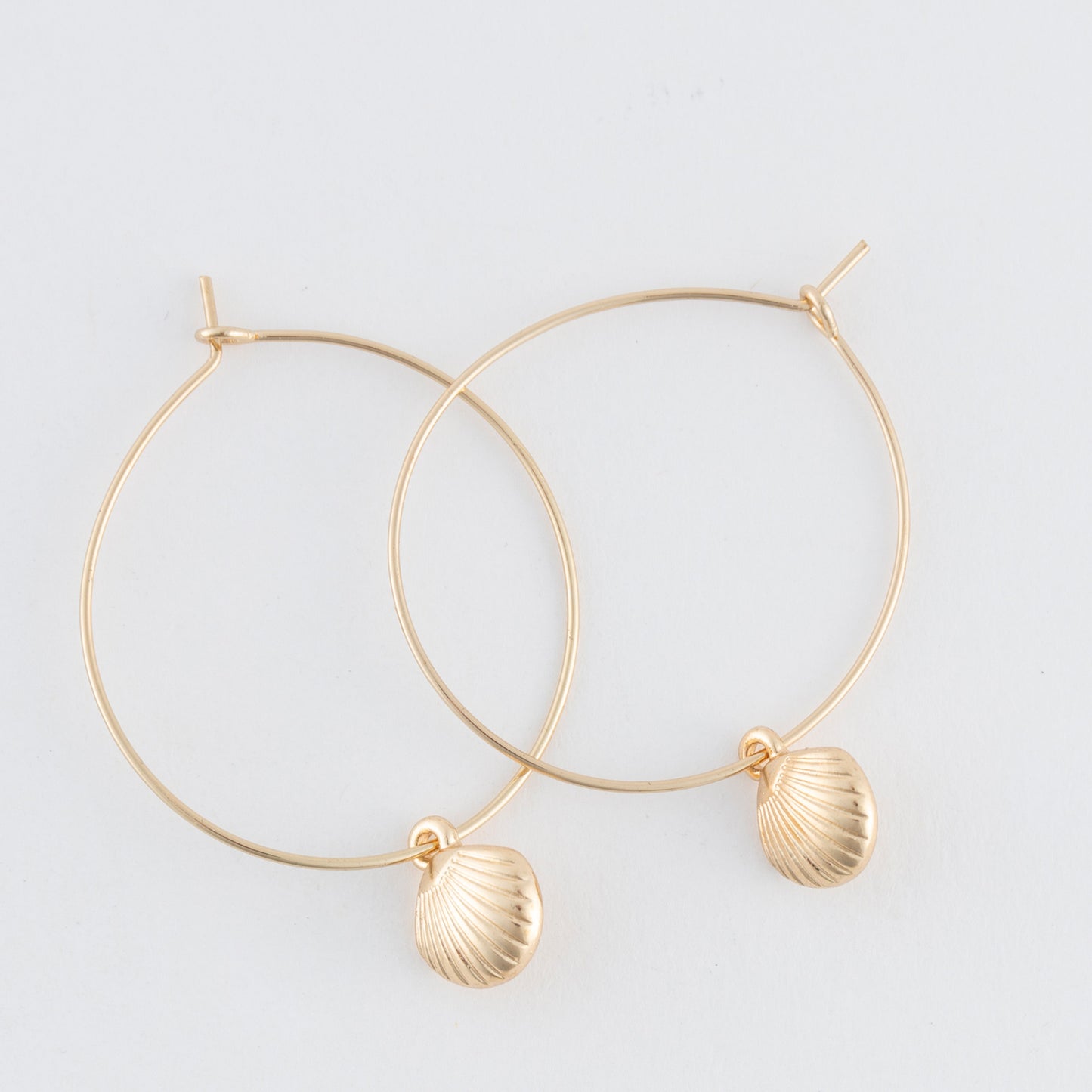 Dainty Seashell Hoop Earrings