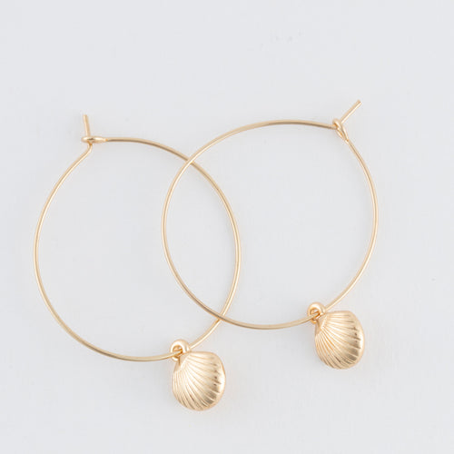 Dainty Seashell Hoop Earrings