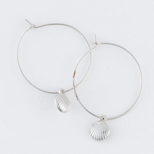 Dainty Seashell Hoop Earrings