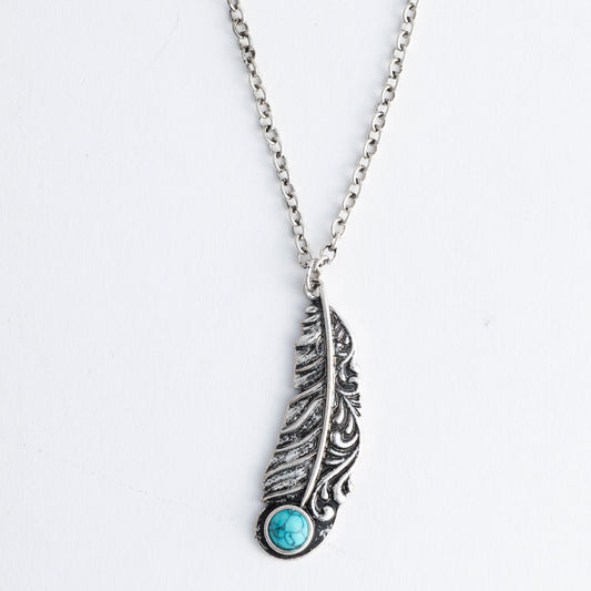 Everleigh Feather Pendant Necklace