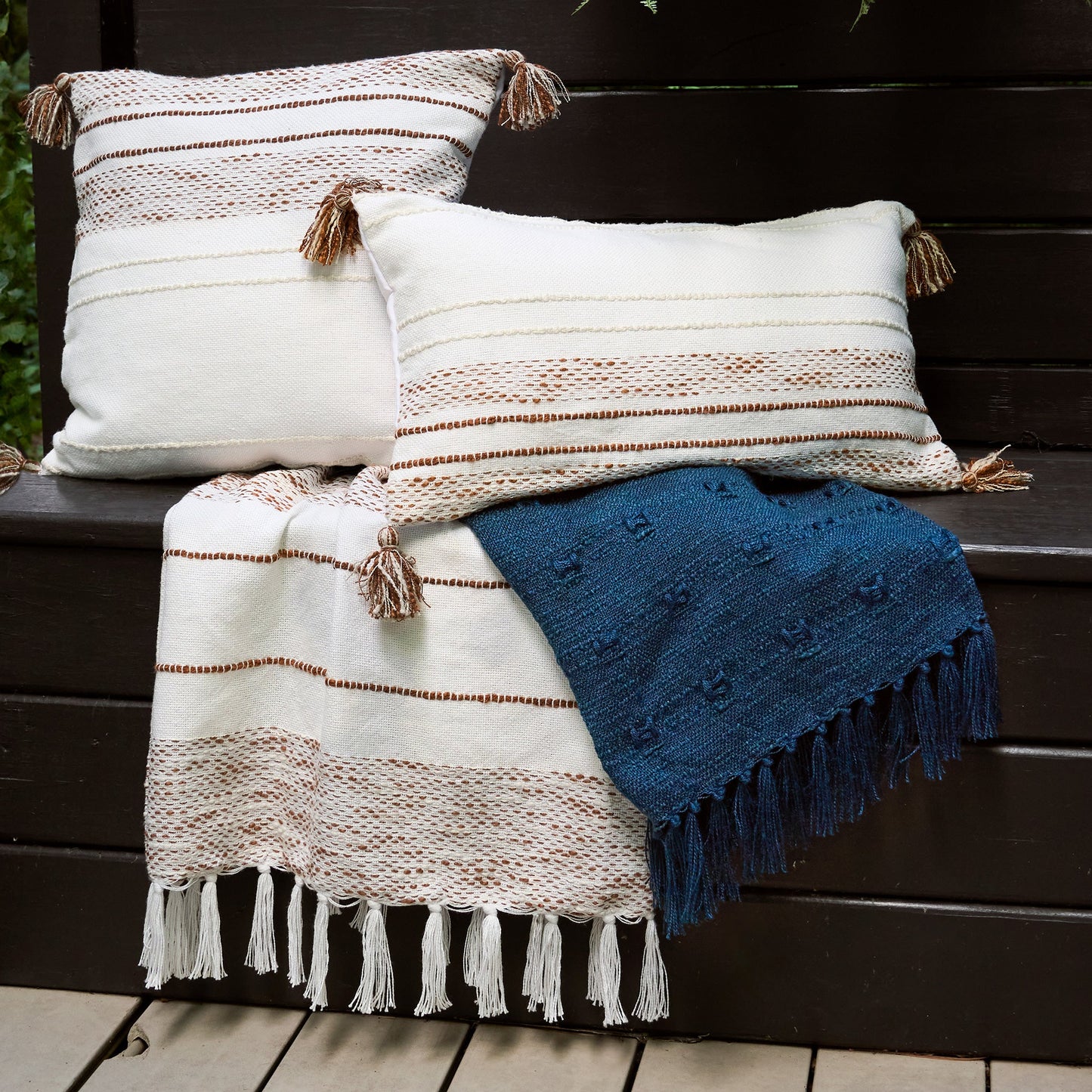 Jayde Handwoven Indoor/Outdoor 50x70 Throw