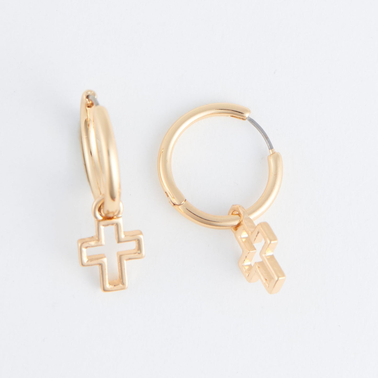 Cera Frame Cross Earrings