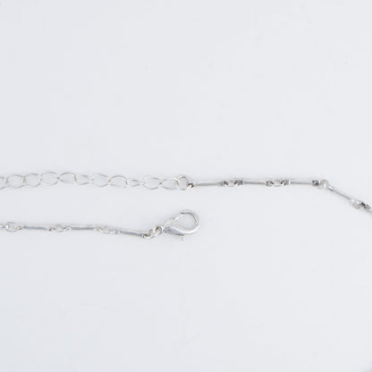 Bela Leaf Pendant Necklace