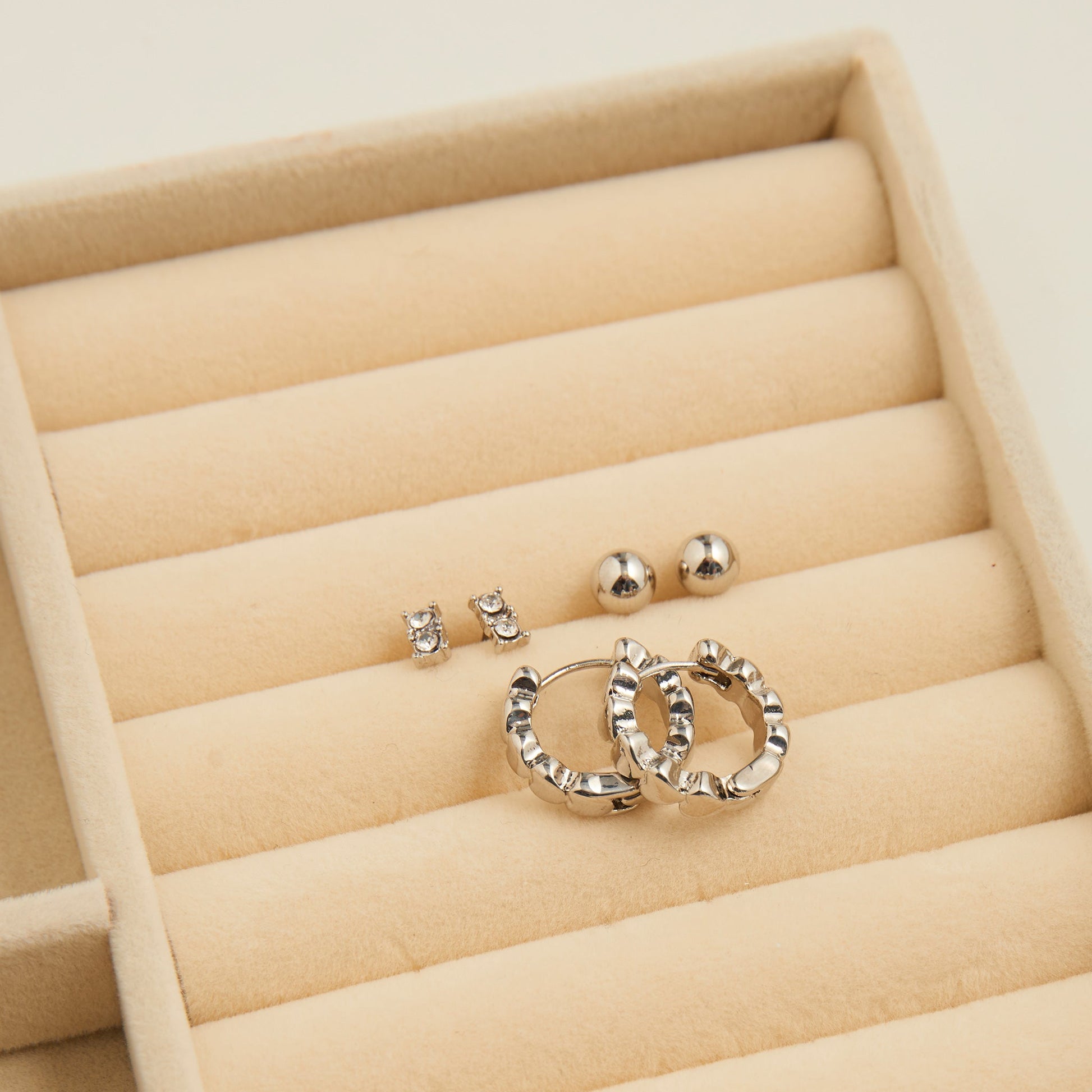 Mina Heart Hoop Earring Trio